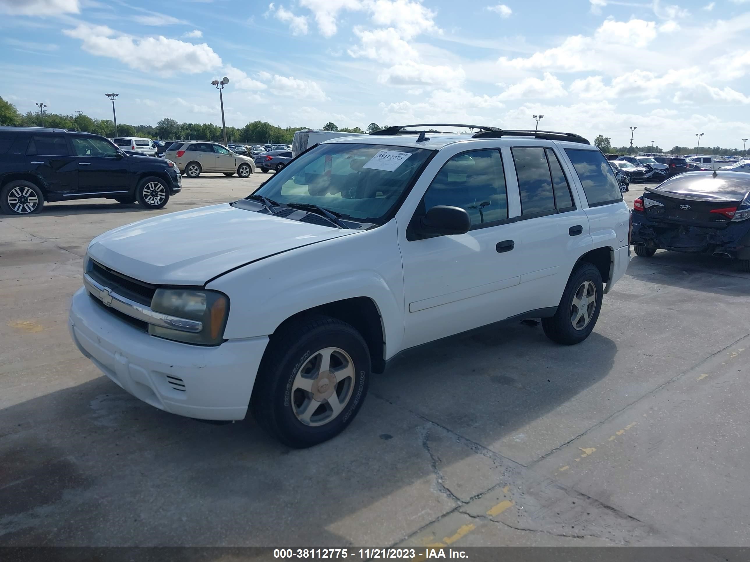 Photo 1 VIN: 1GNDS13S462206389 - CHEVROLET TRAILBLAZER 