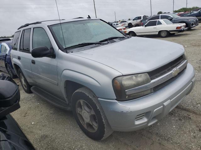 Photo 3 VIN: 1GNDS13S472248840 - CHEVROLET TRAILBLAZE 