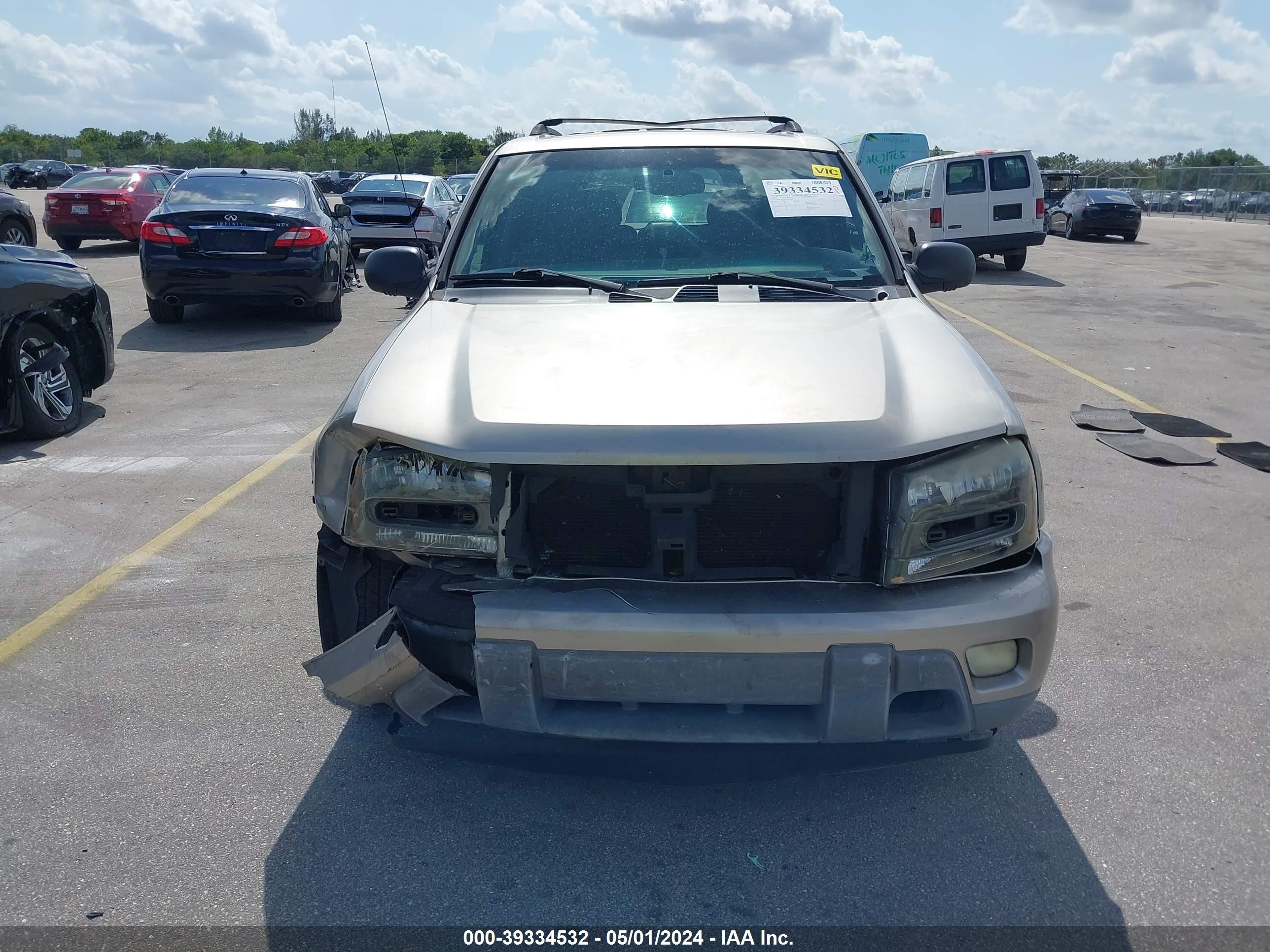 Photo 11 VIN: 1GNDS13S522162929 - CHEVROLET TRAILBLAZER 