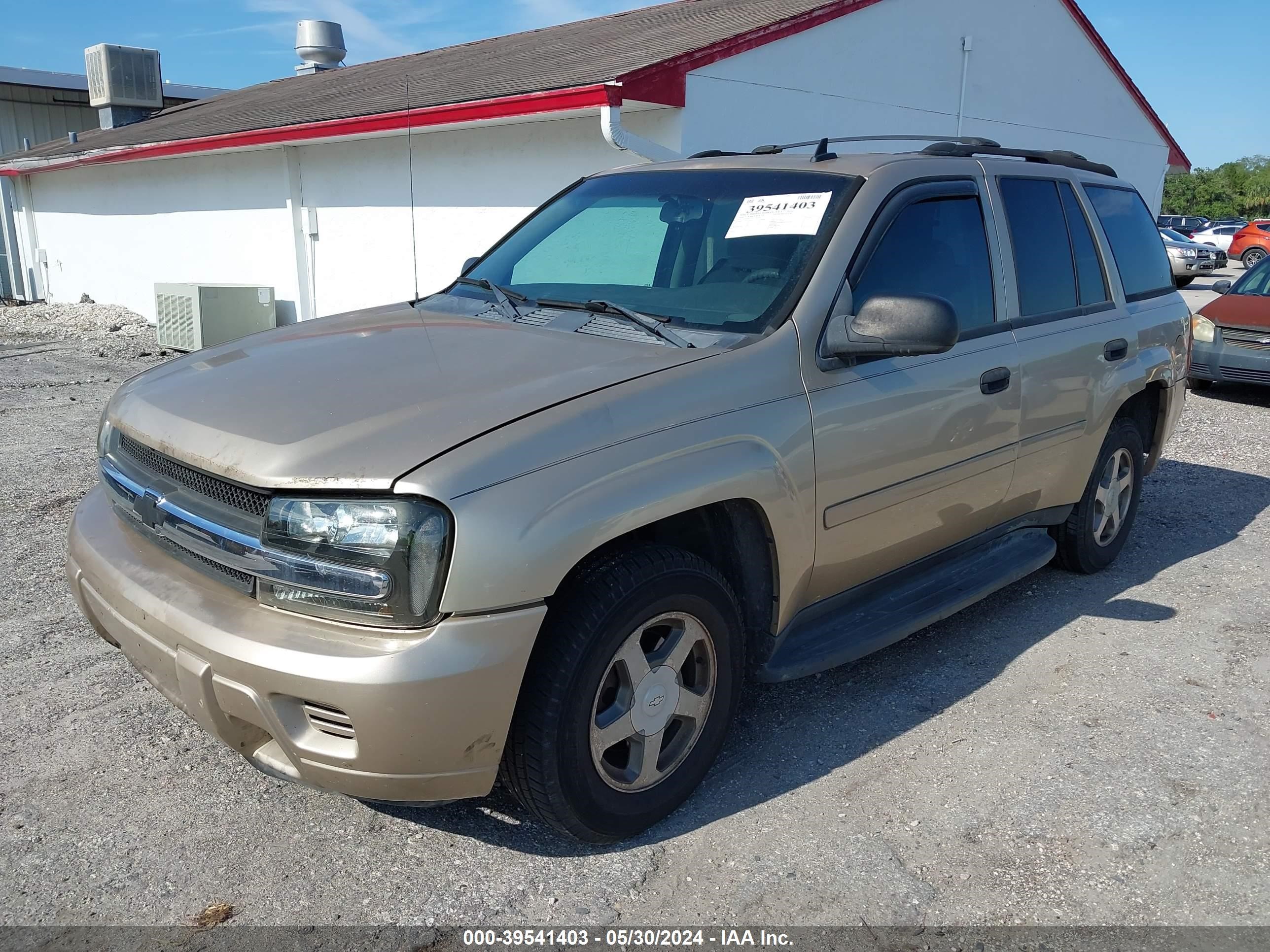 Photo 5 VIN: 1GNDS13S562238140 - CHEVROLET TRAILBLAZER 