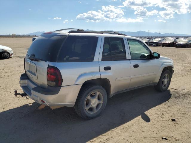 Photo 2 VIN: 1GNDS13S572109817 - CHEVROLET TRAILBLAZE 