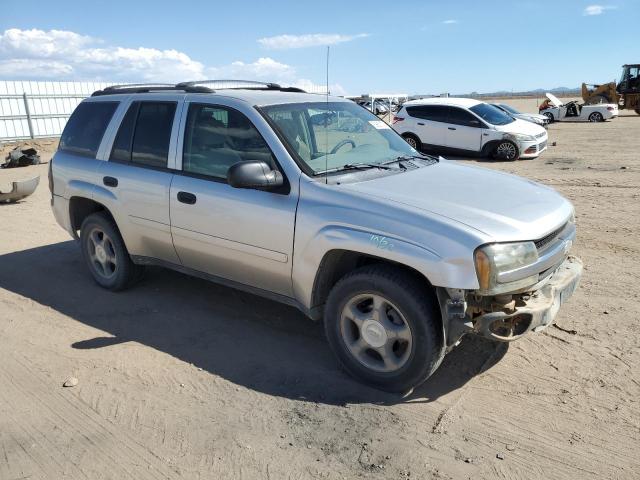 Photo 3 VIN: 1GNDS13S572109817 - CHEVROLET TRAILBLAZE 