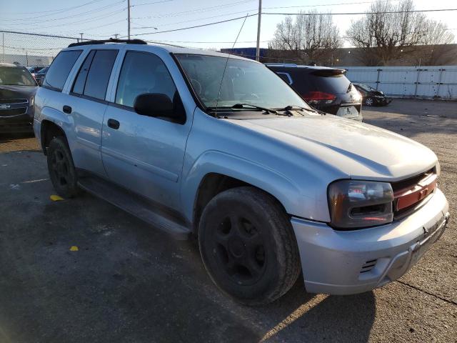 Photo 3 VIN: 1GNDS13S572211960 - CHEVROLET TRAILBLZR 