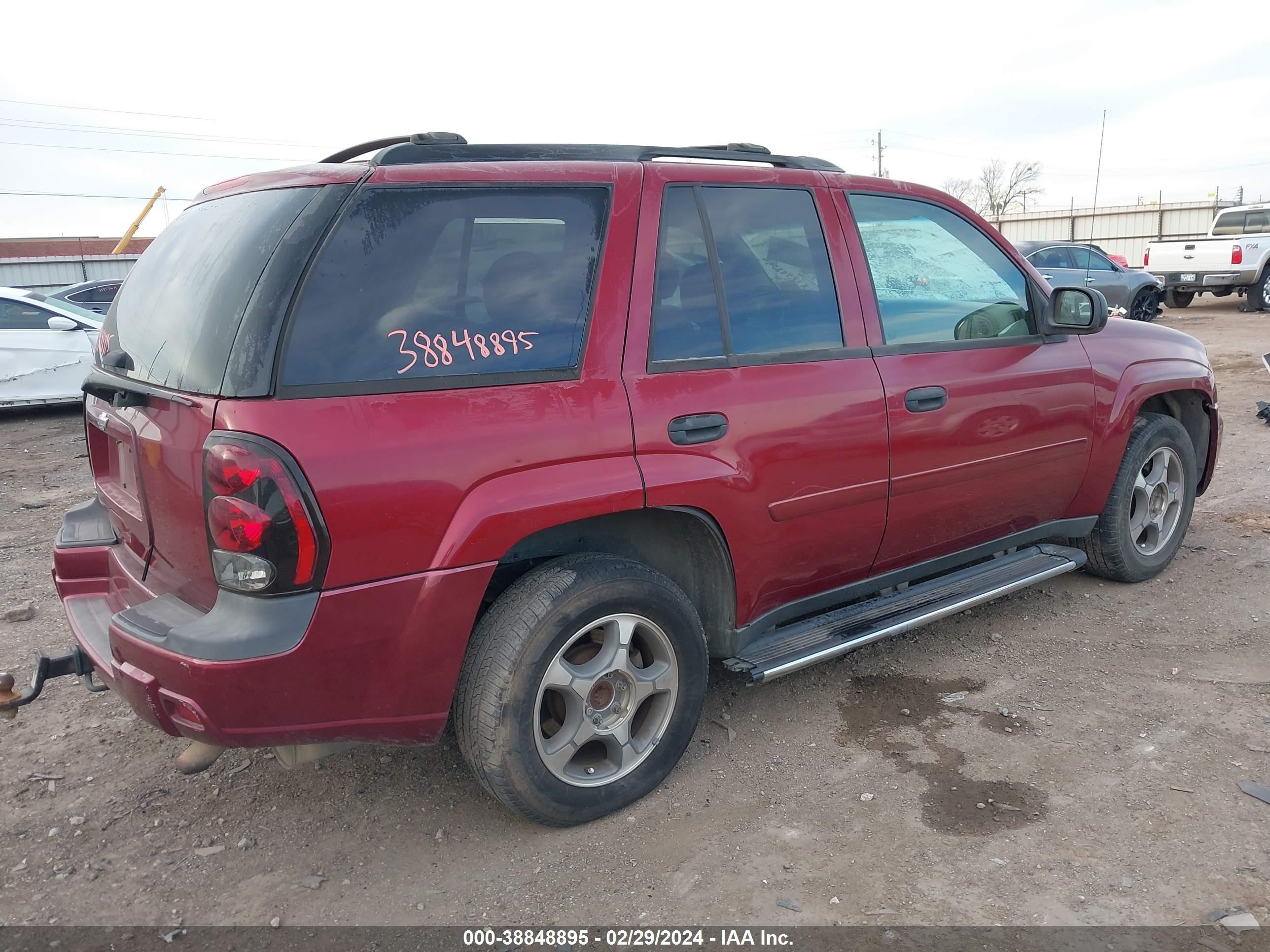 Photo 3 VIN: 1GNDS13S572231111 - CHEVROLET TRAILBLAZER 