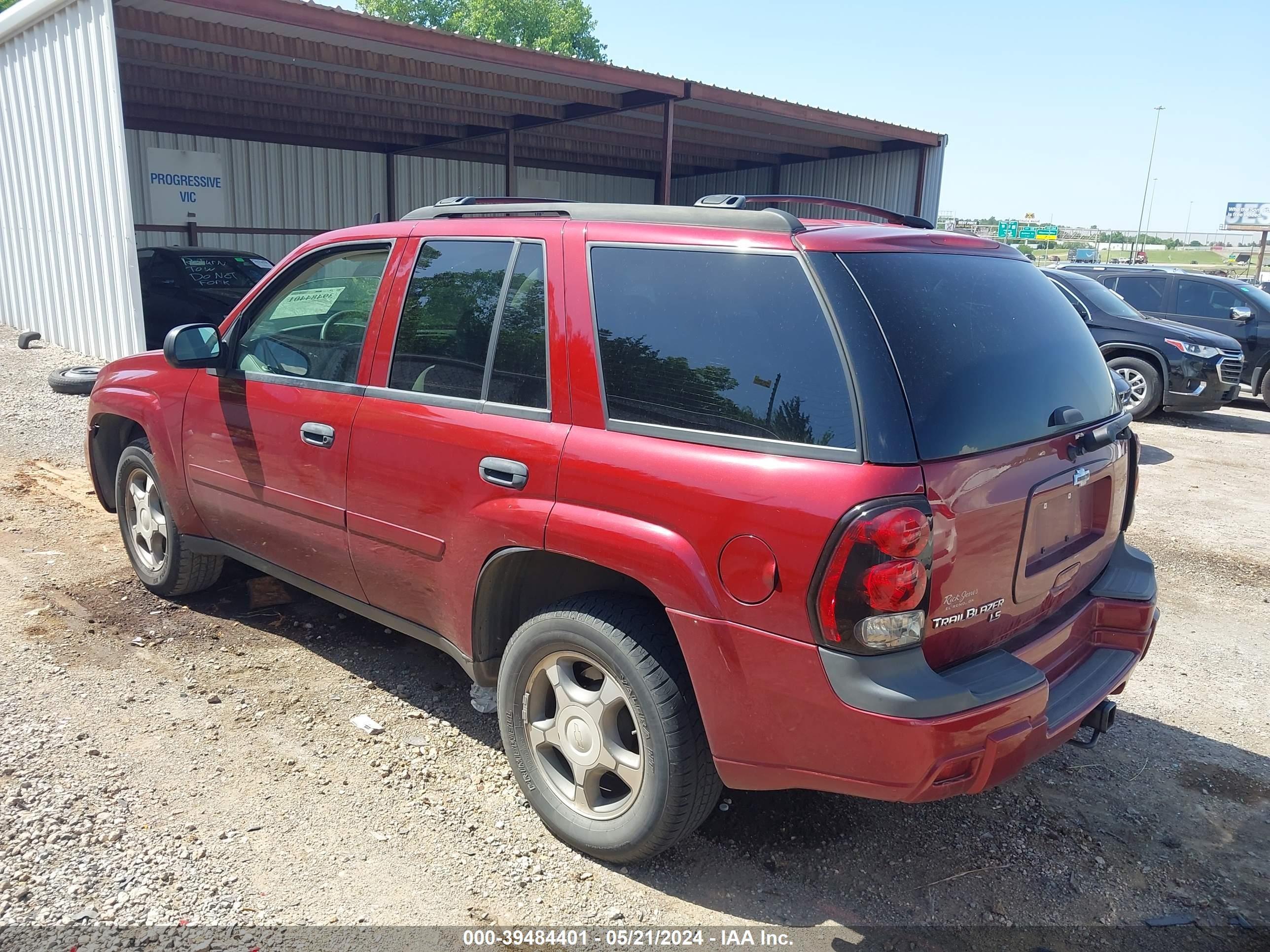 Photo 2 VIN: 1GNDS13S572267137 - CHEVROLET TRAILBLAZER 