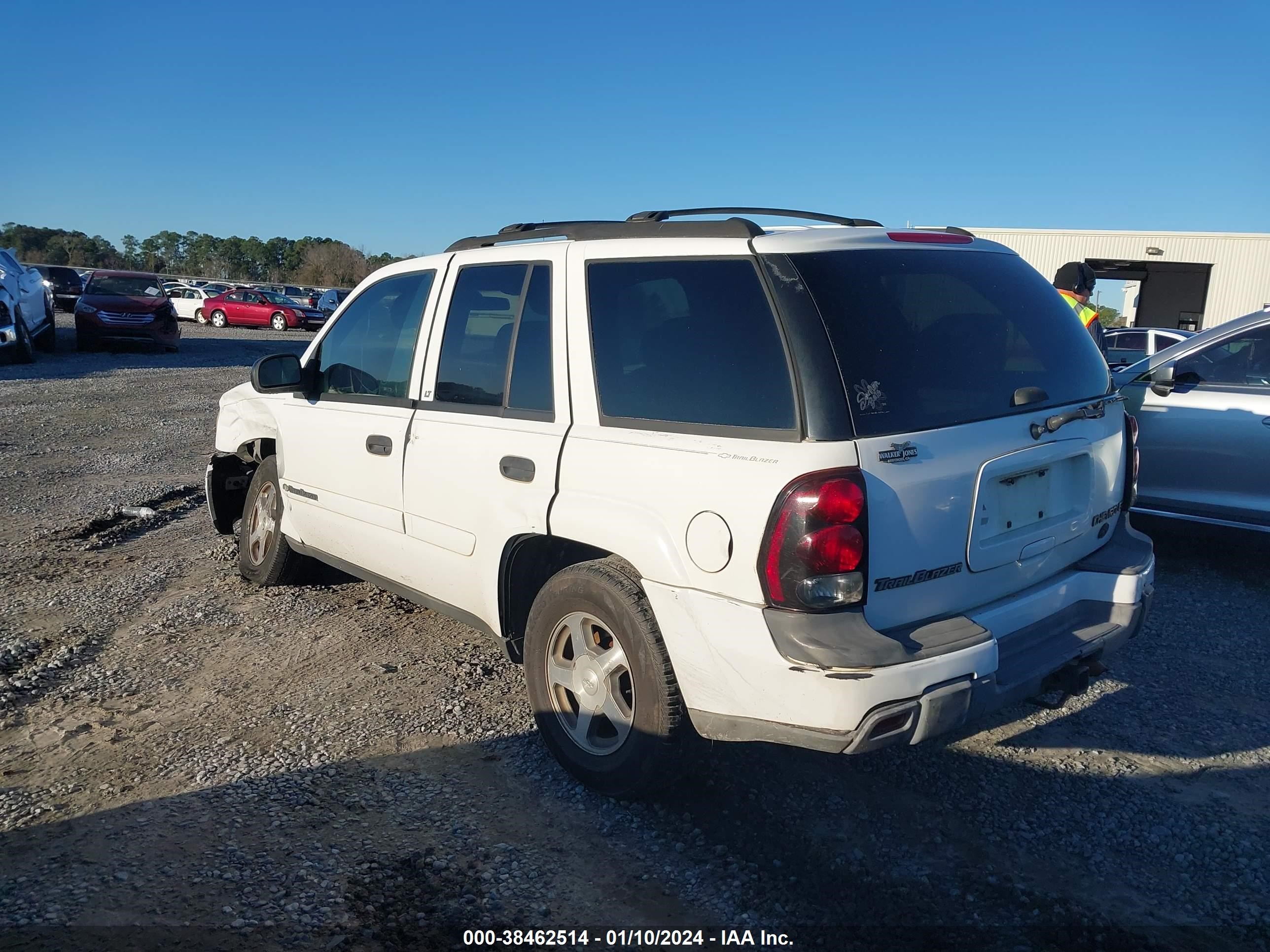 Photo 2 VIN: 1GNDS13S732285990 - CHEVROLET TRAILBLAZER 