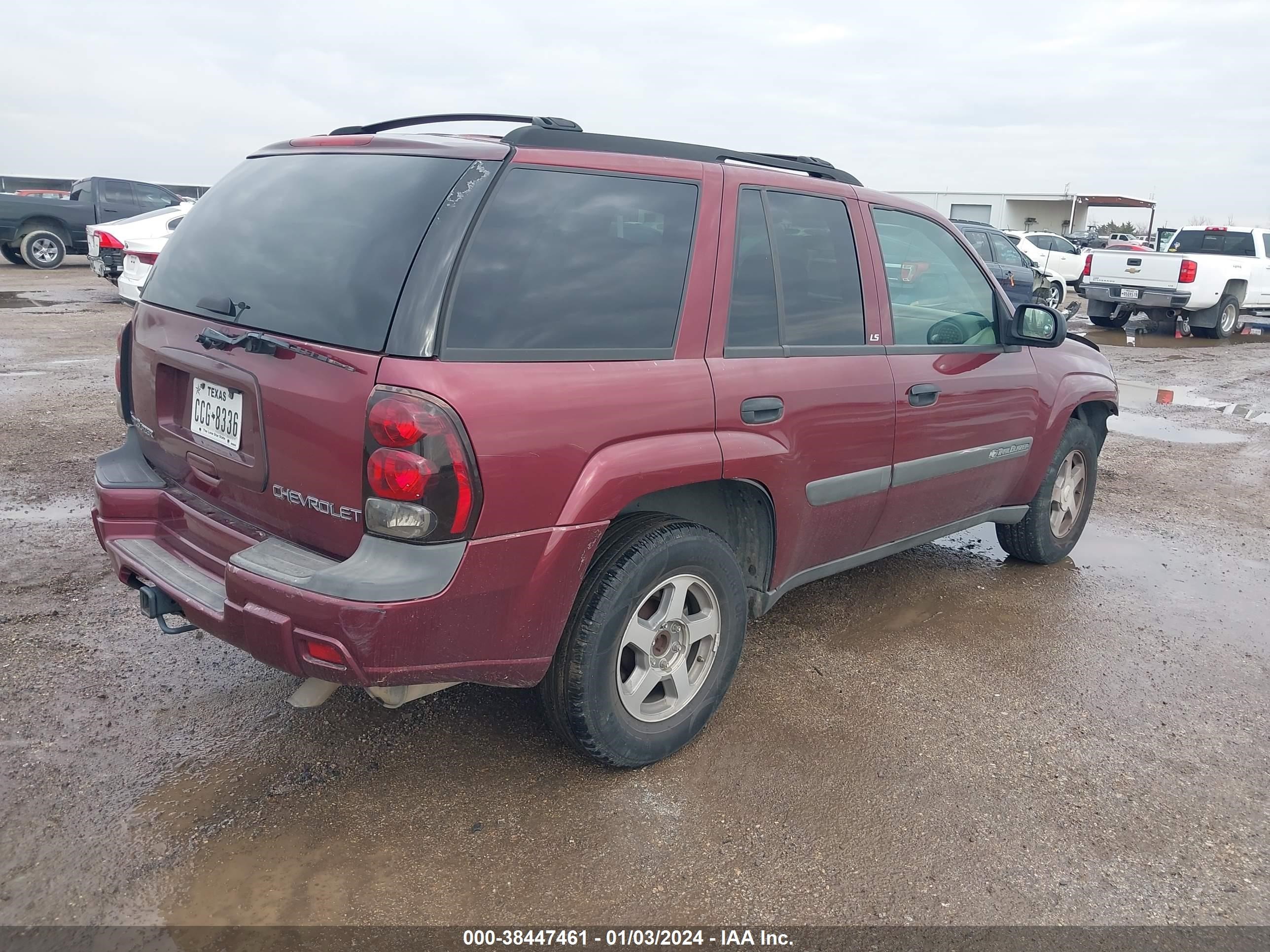 Photo 3 VIN: 1GNDS13S742400167 - CHEVROLET TRAILBLAZER 