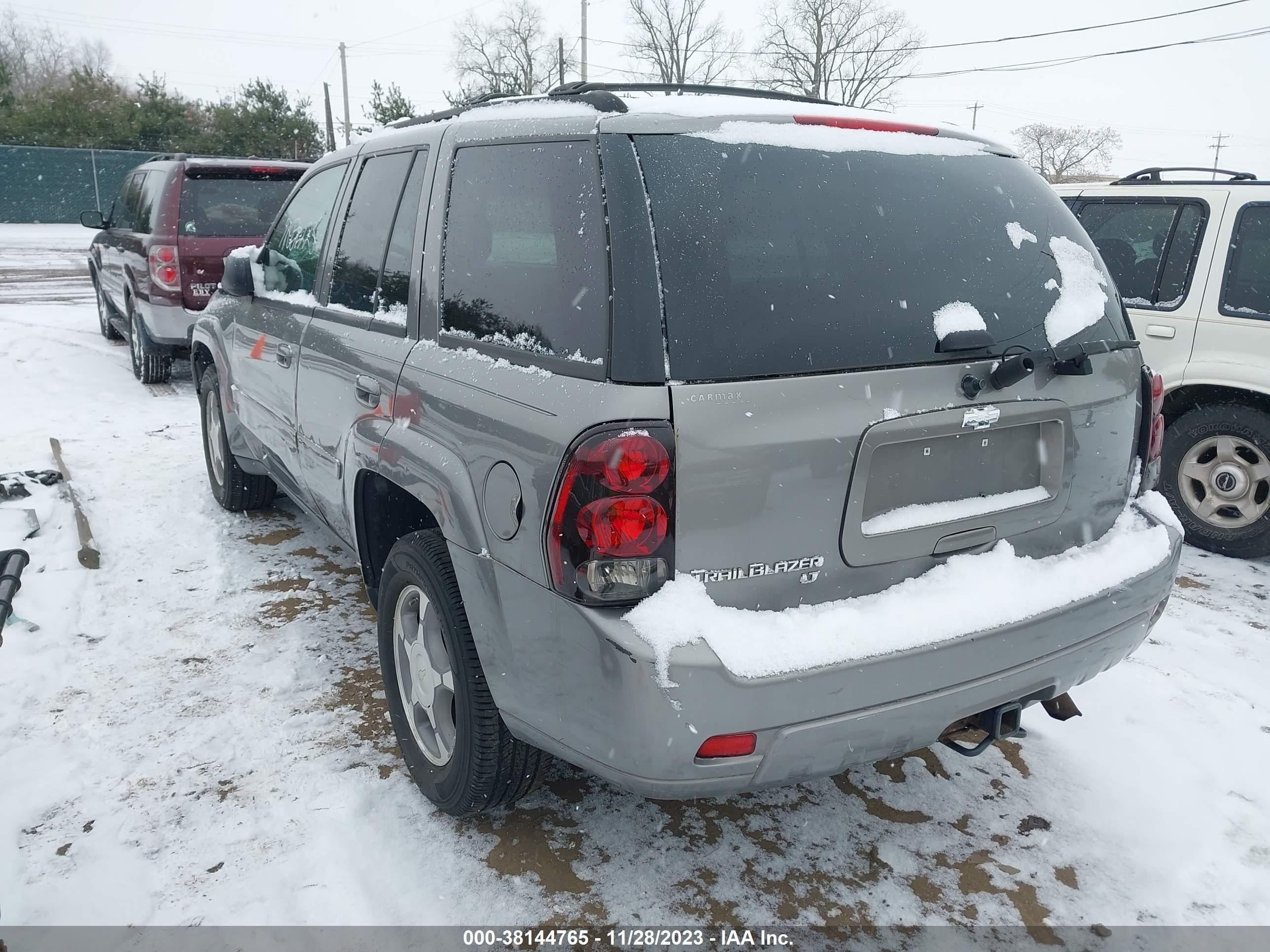 Photo 2 VIN: 1GNDS13S782114552 - CHEVROLET TRAILBLAZER 