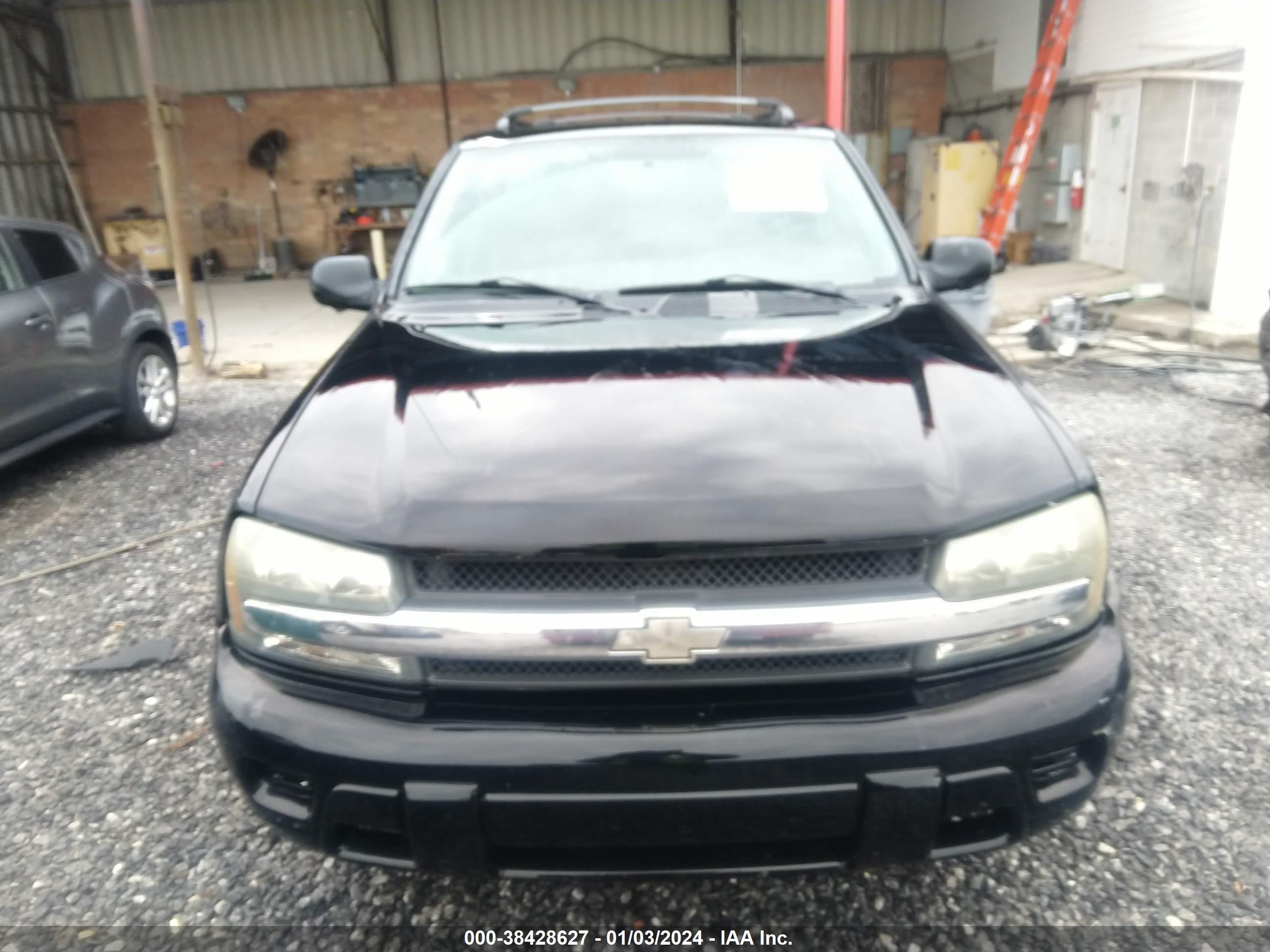 Photo 11 VIN: 1GNDS13S832220792 - CHEVROLET TRAILBLAZER 