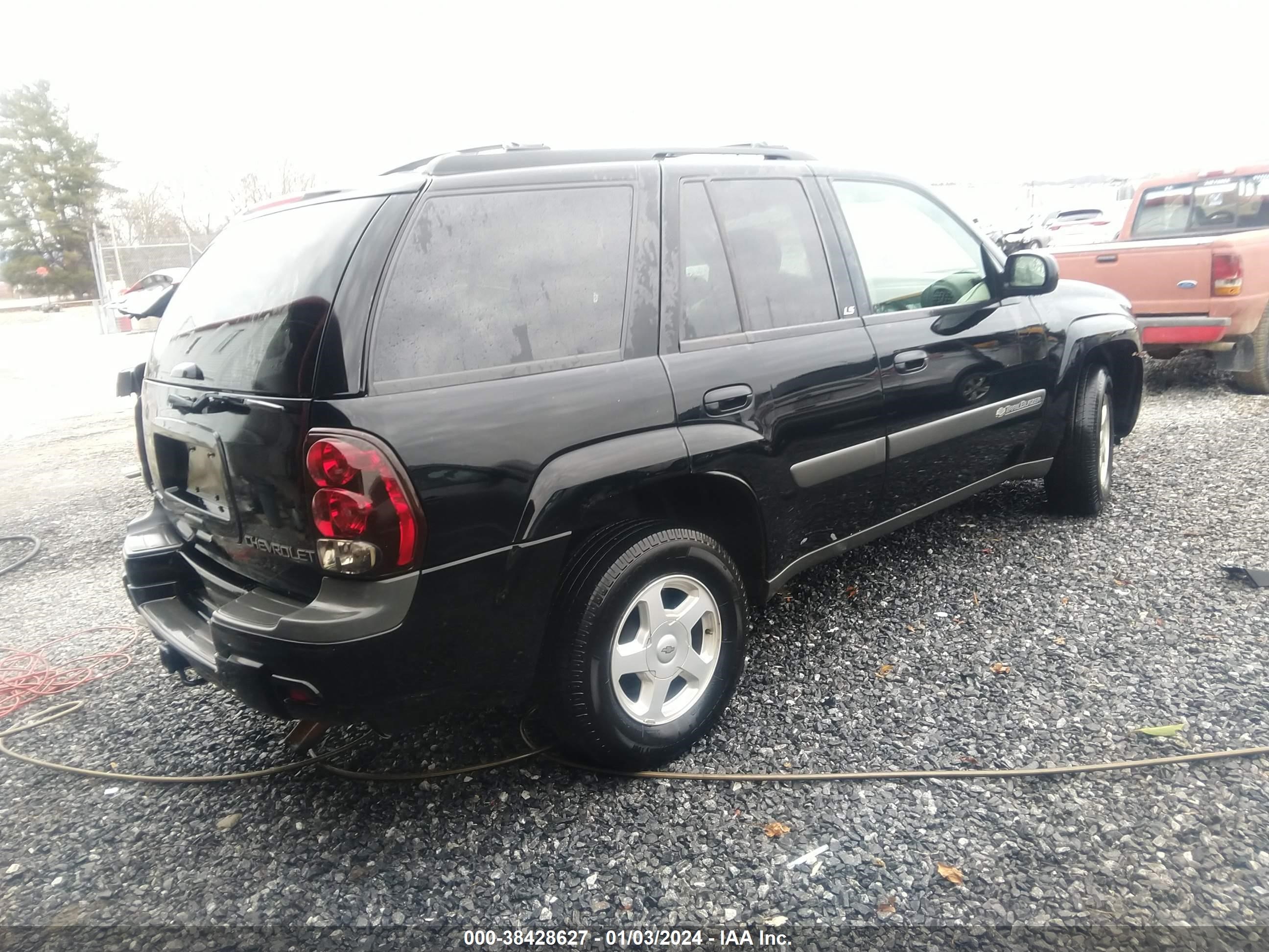 Photo 3 VIN: 1GNDS13S832220792 - CHEVROLET TRAILBLAZER 