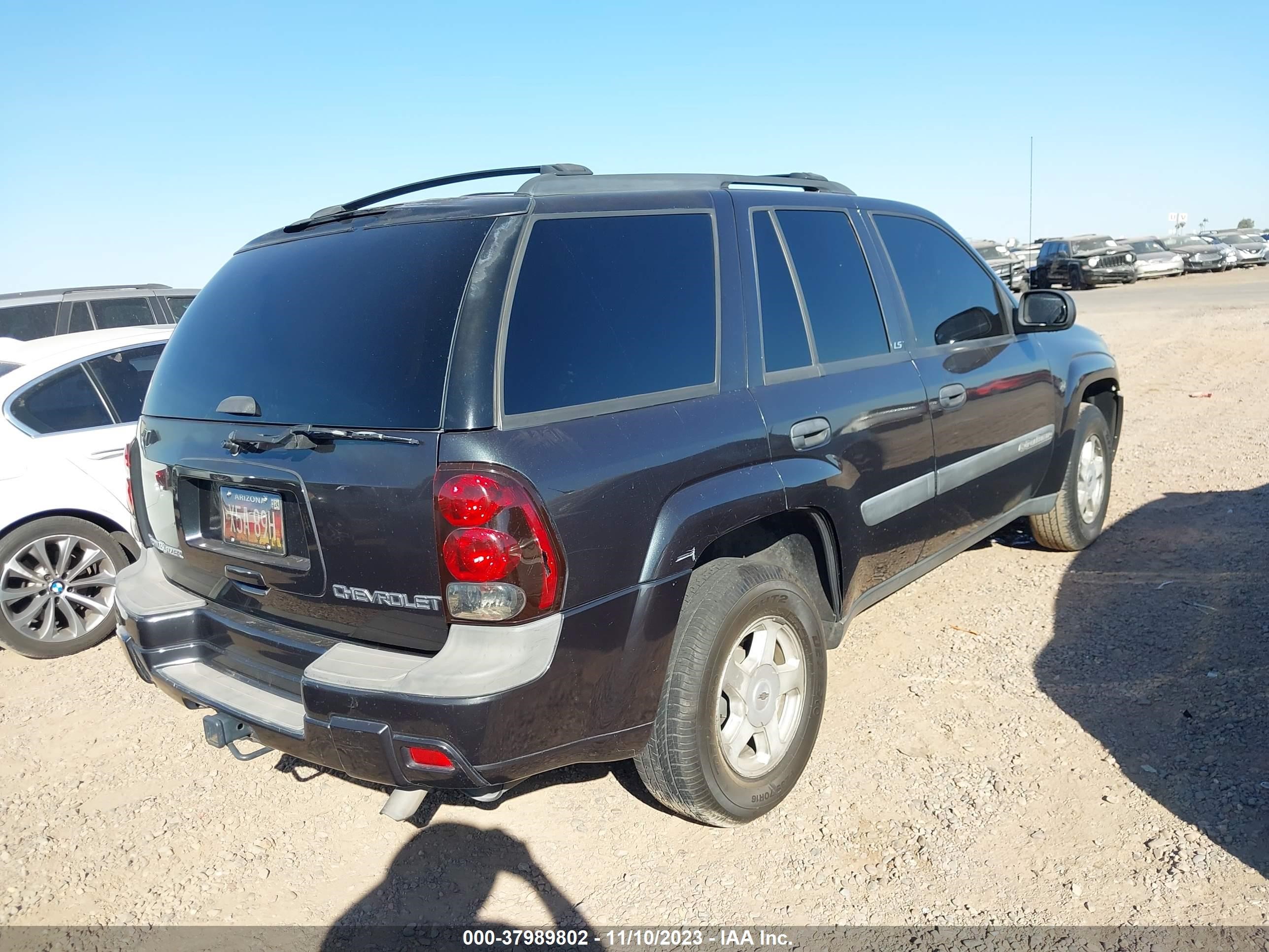 Photo 3 VIN: 1GNDS13S832344514 - CHEVROLET TRAILBLAZER 