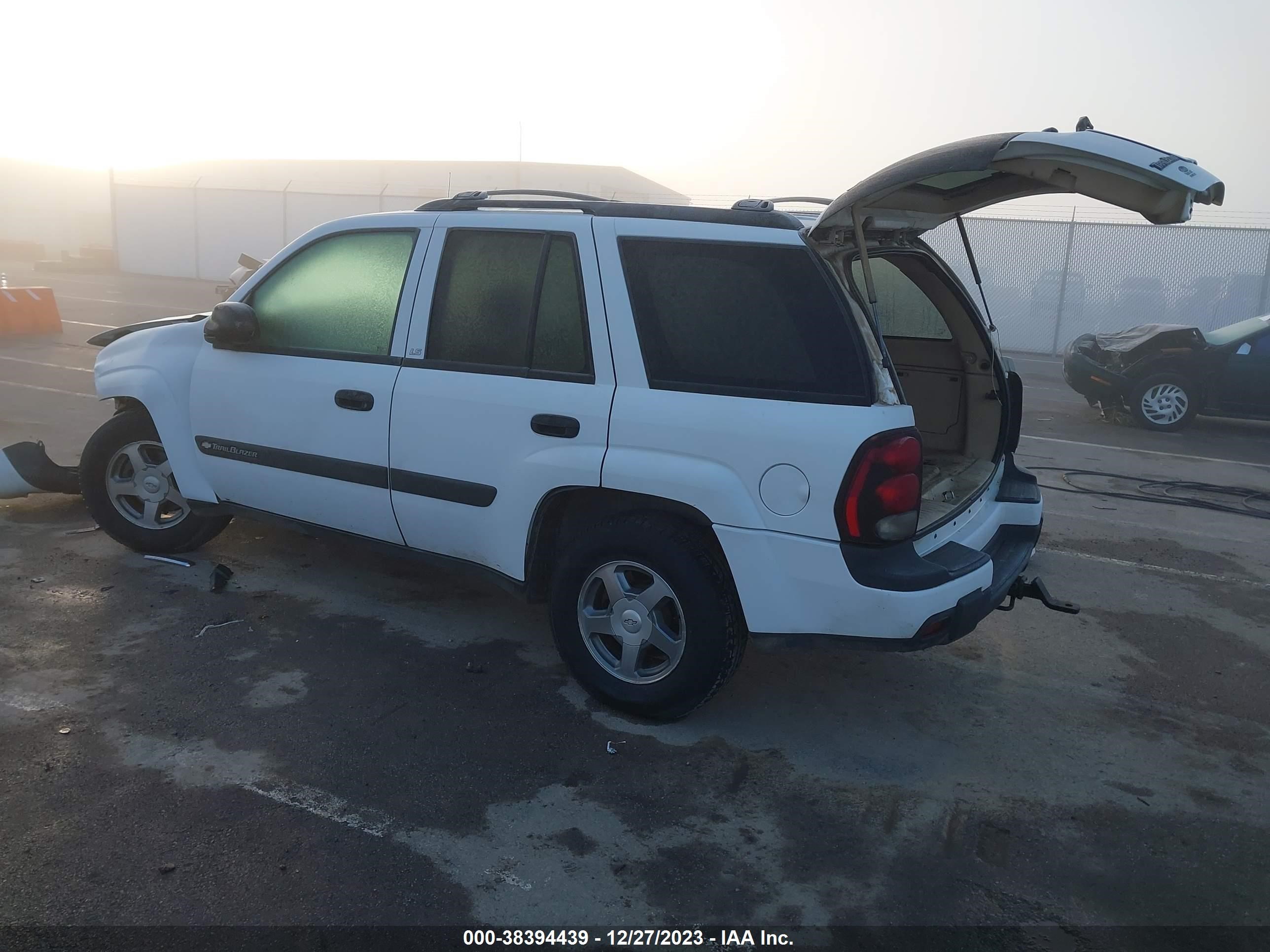 Photo 2 VIN: 1GNDS13S842303687 - CHEVROLET TRAILBLAZER 