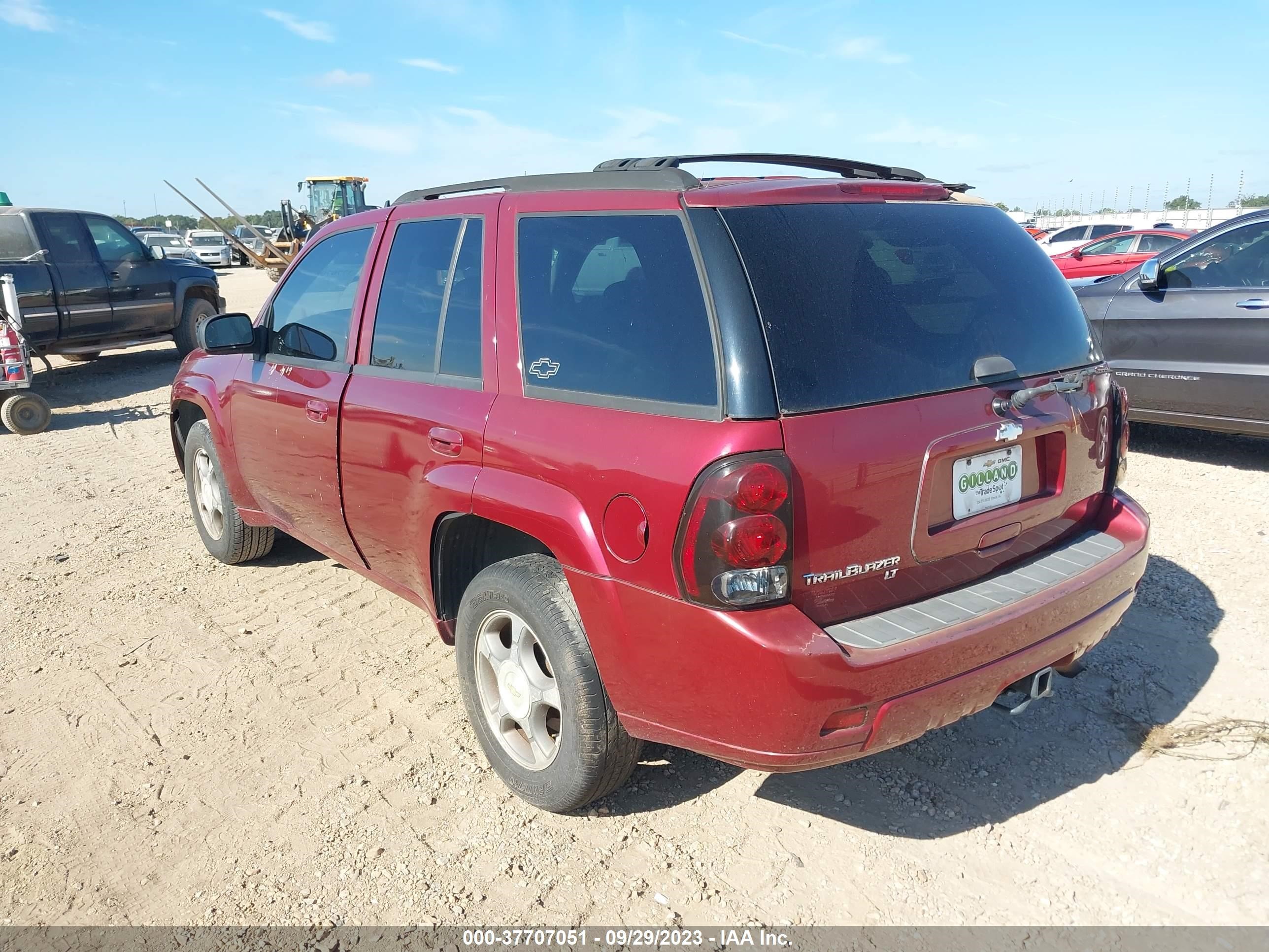 Photo 2 VIN: 1GNDS13S862125749 - CHEVROLET TRAILBLAZER 