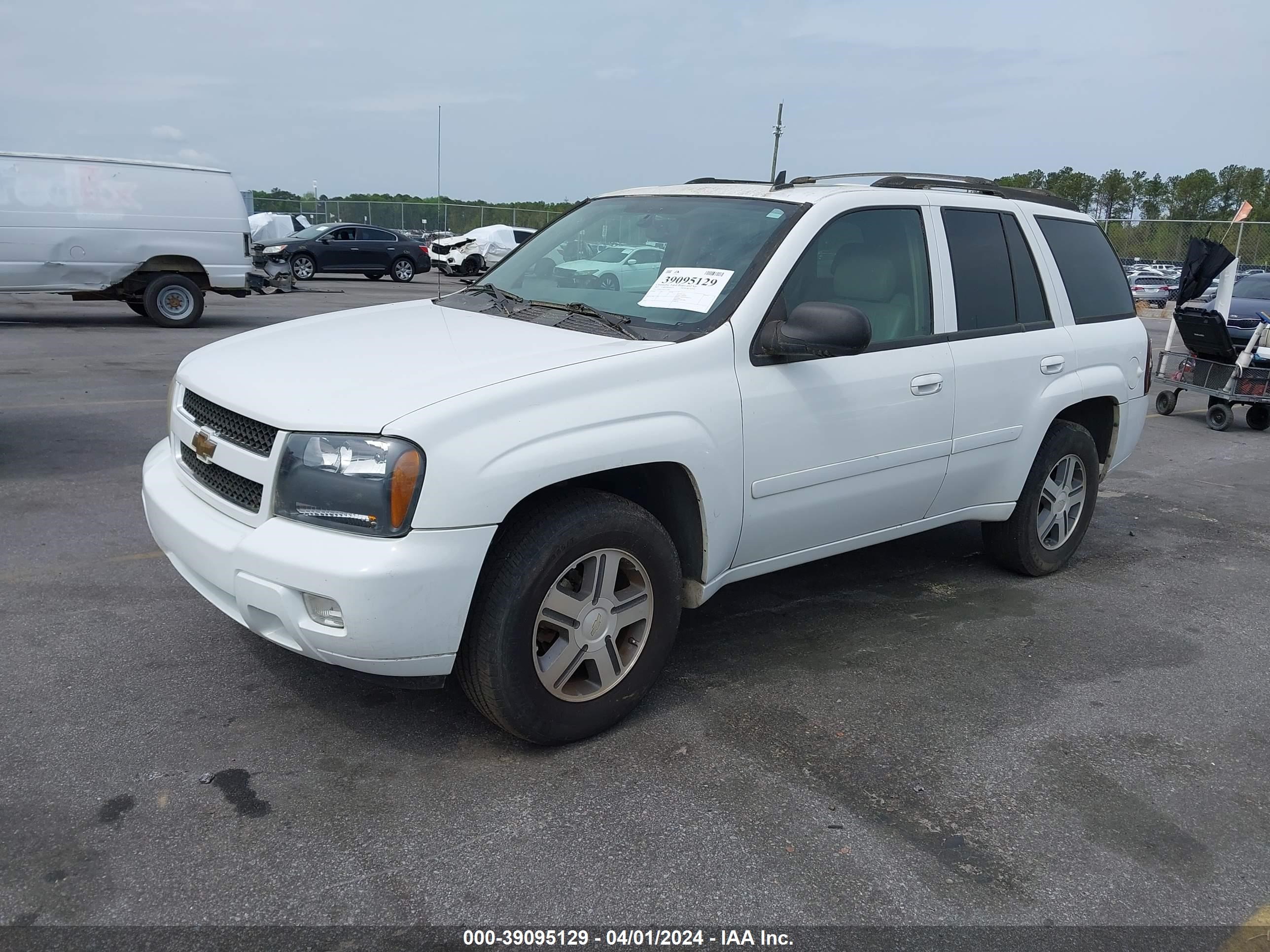 Photo 1 VIN: 1GNDS13S872121492 - CHEVROLET TRAILBLAZER 