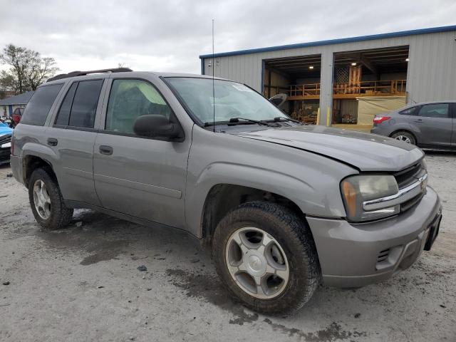 Photo 3 VIN: 1GNDS13S882105567 - CHEVROLET TRAILBLZR 