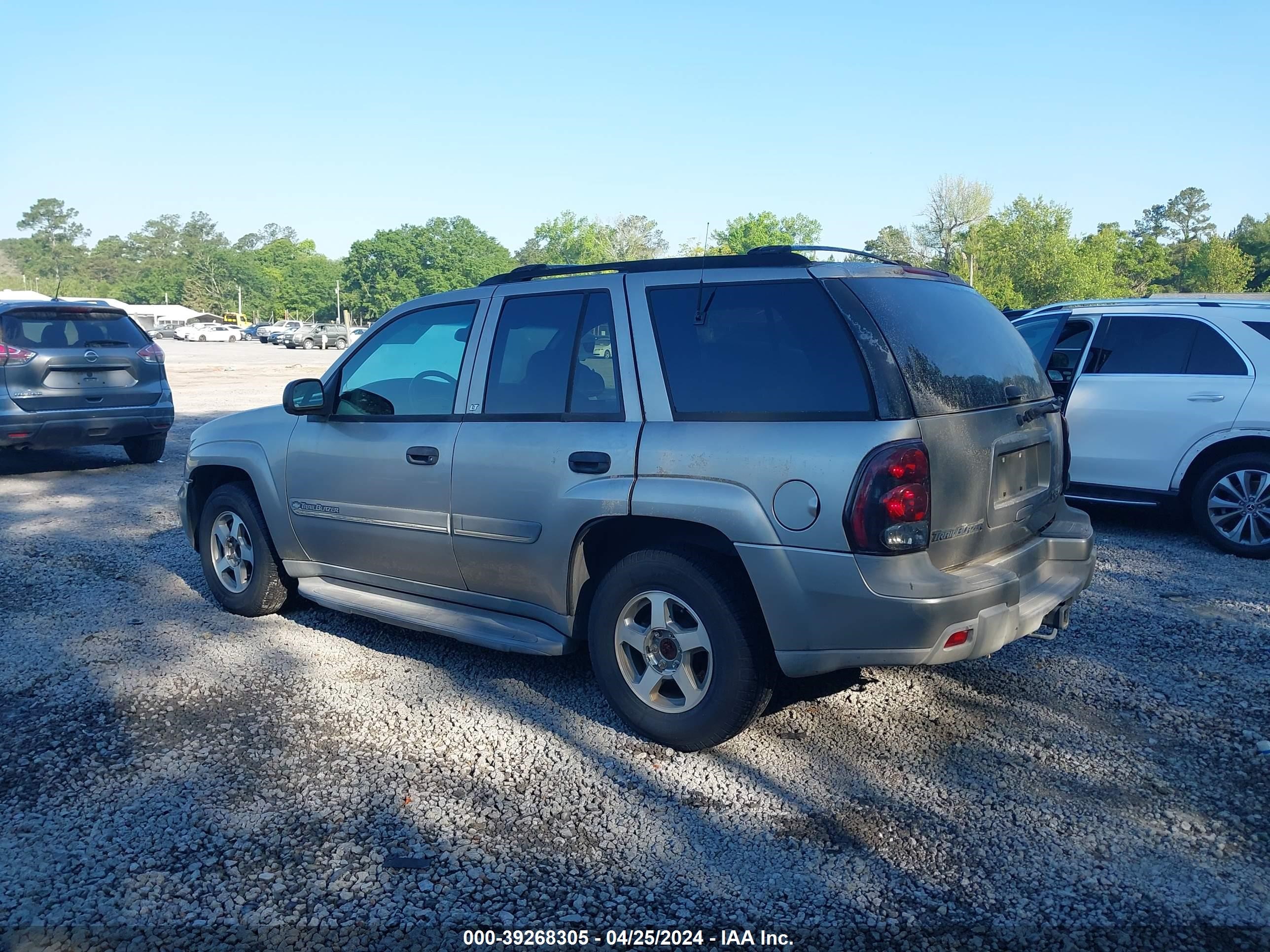 Photo 2 VIN: 1GNDS13S922329406 - CHEVROLET TRAILBLAZER 