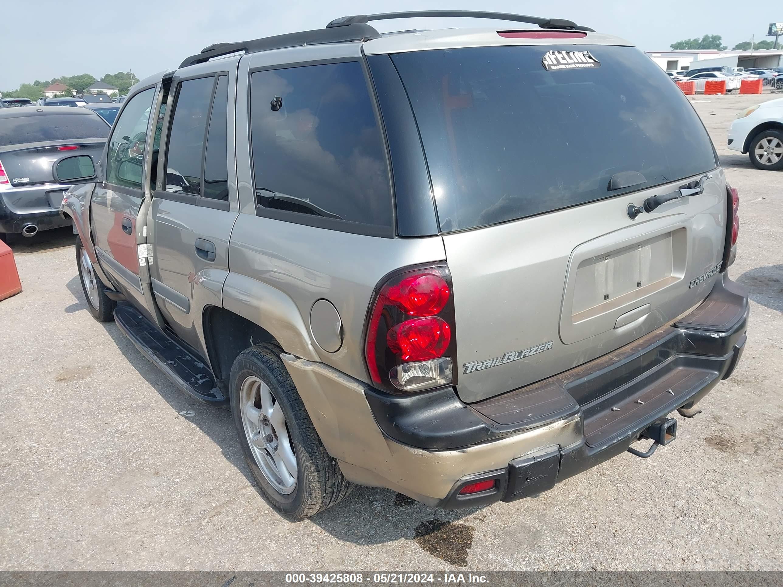 Photo 2 VIN: 1GNDS13S922353091 - CHEVROLET TRAILBLAZER 