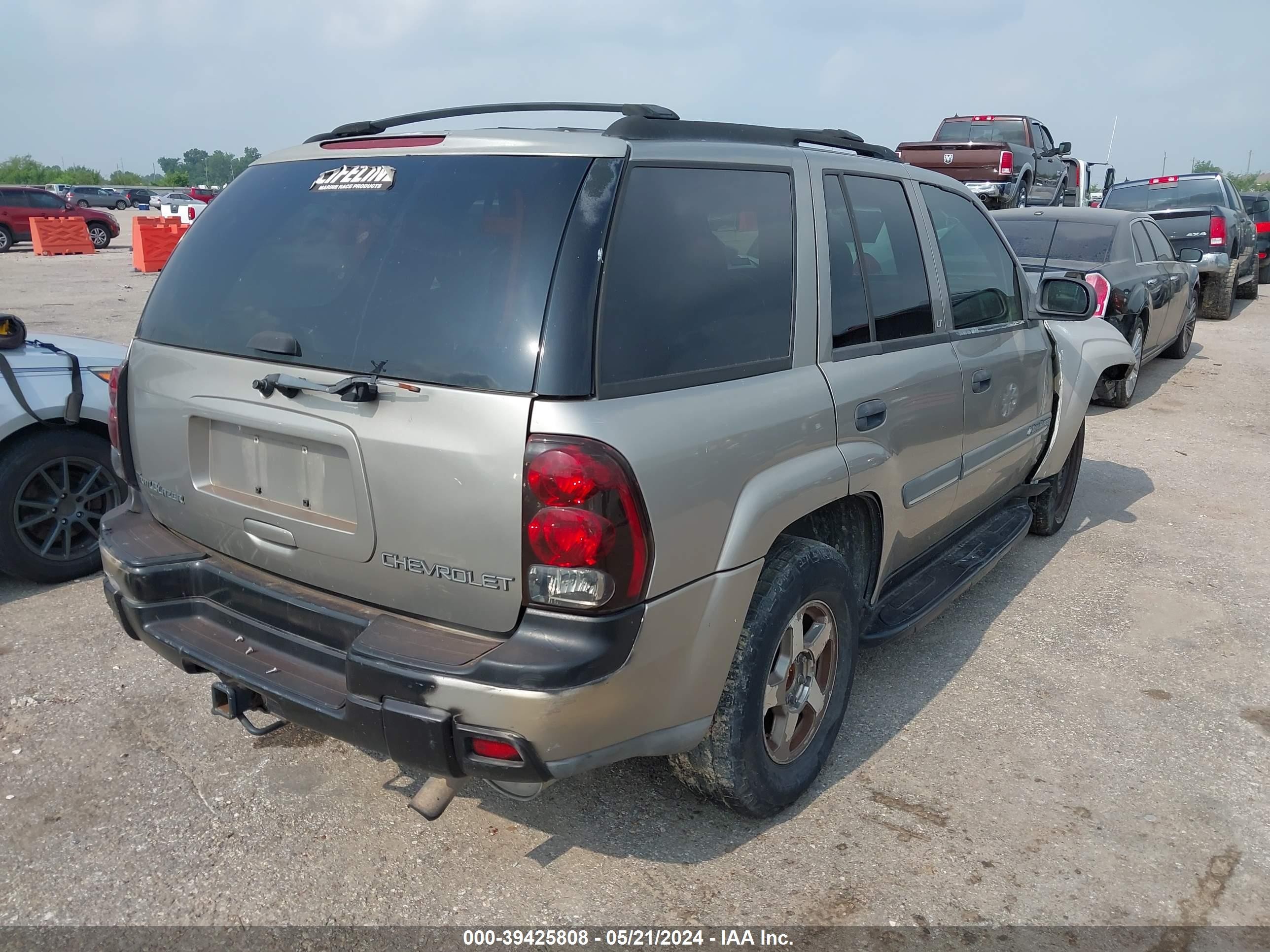 Photo 3 VIN: 1GNDS13S922353091 - CHEVROLET TRAILBLAZER 