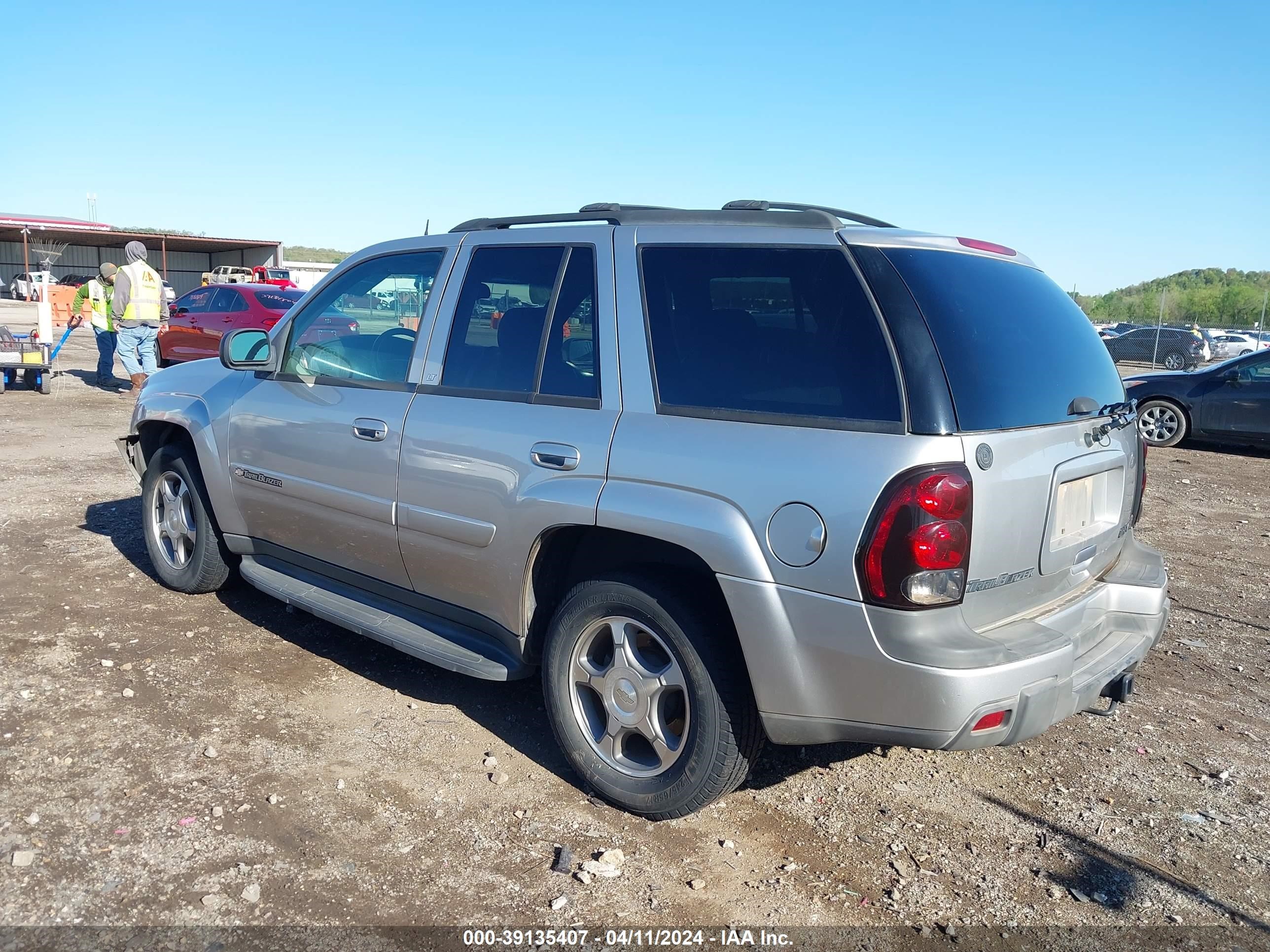 Photo 2 VIN: 1GNDS13S942179784 - CHEVROLET TRAILBLAZER 