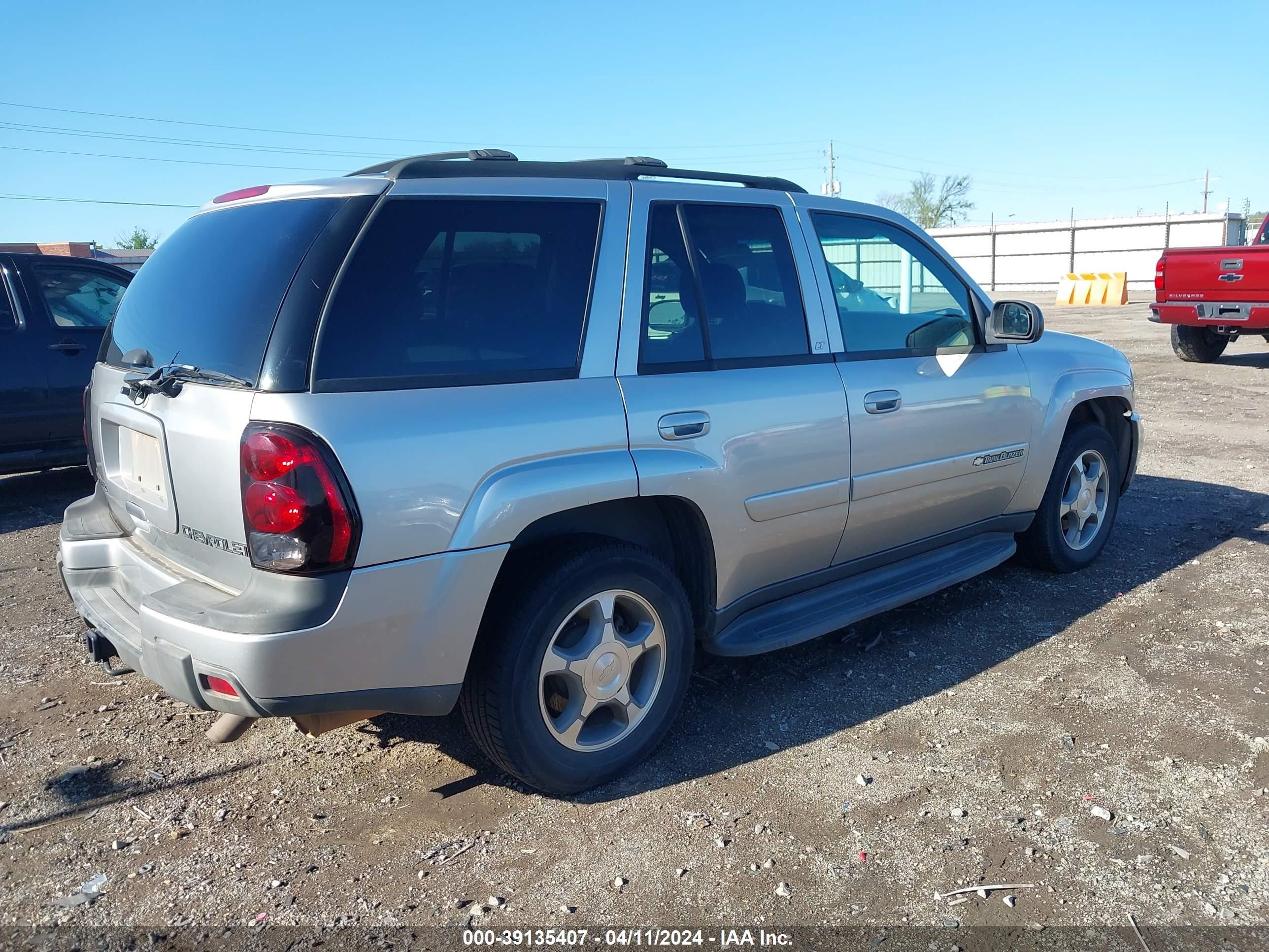 Photo 3 VIN: 1GNDS13S942179784 - CHEVROLET TRAILBLAZER 