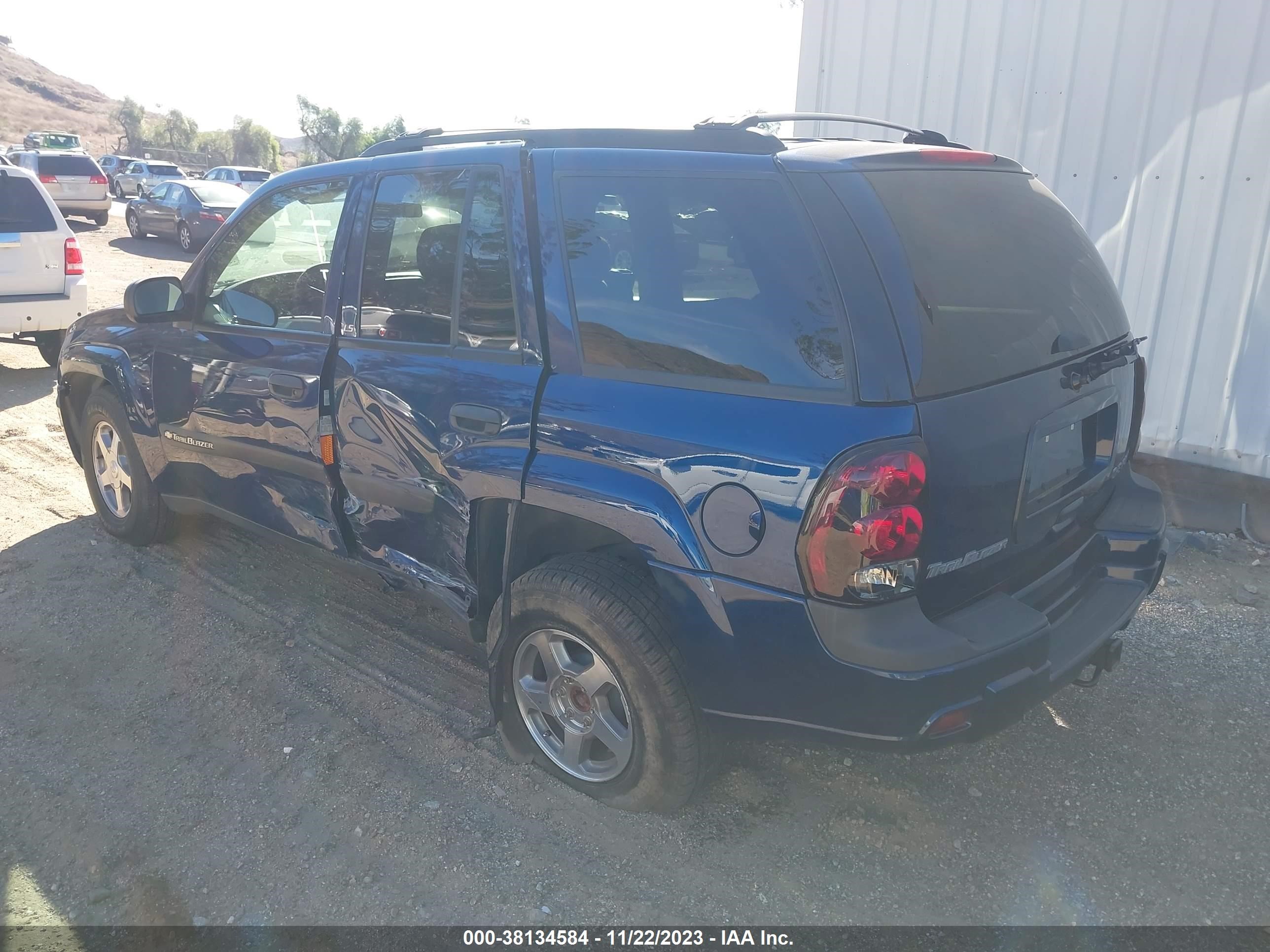 Photo 2 VIN: 1GNDS13S942245590 - CHEVROLET TRAILBLAZER 