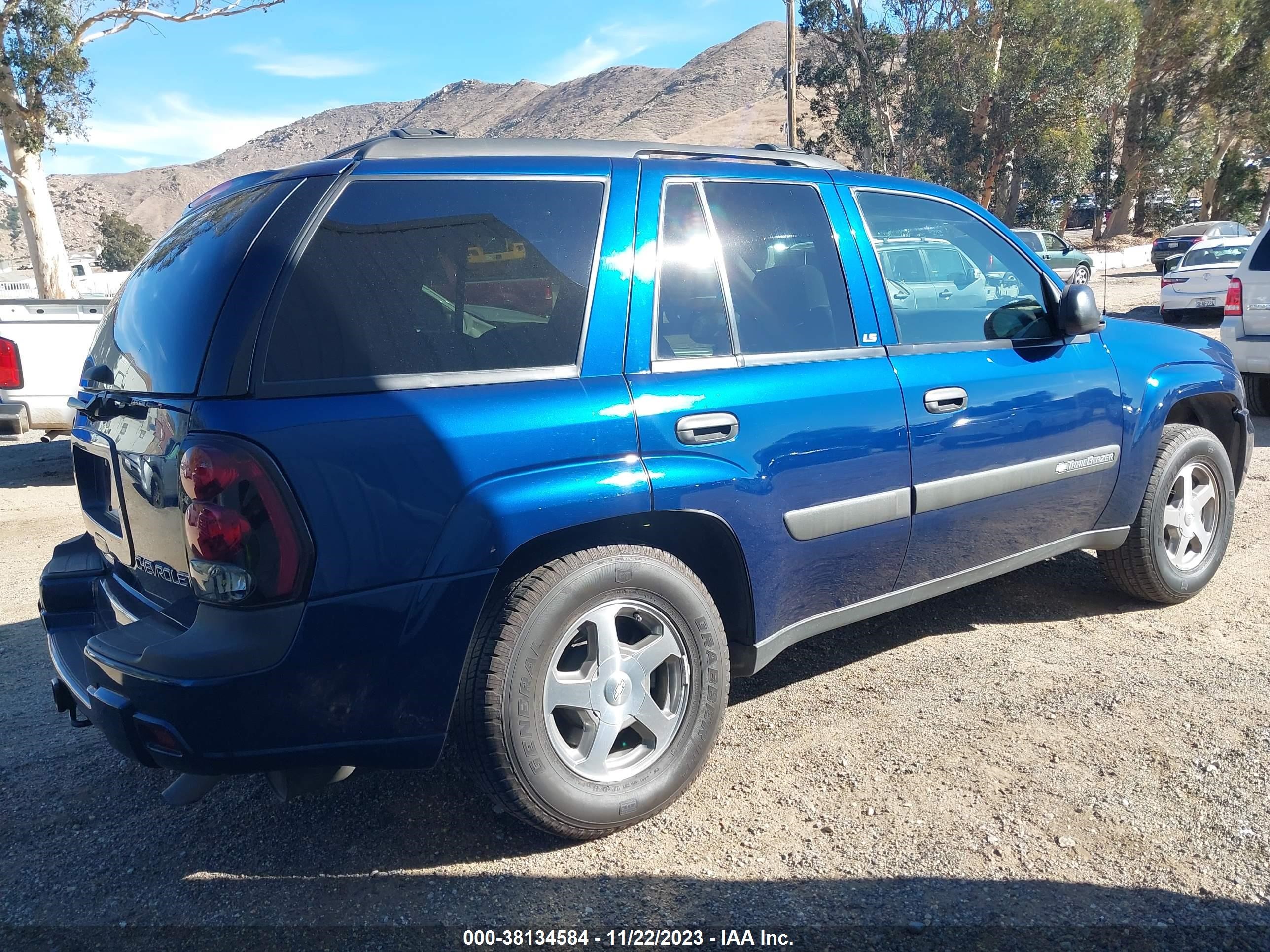 Photo 3 VIN: 1GNDS13S942245590 - CHEVROLET TRAILBLAZER 