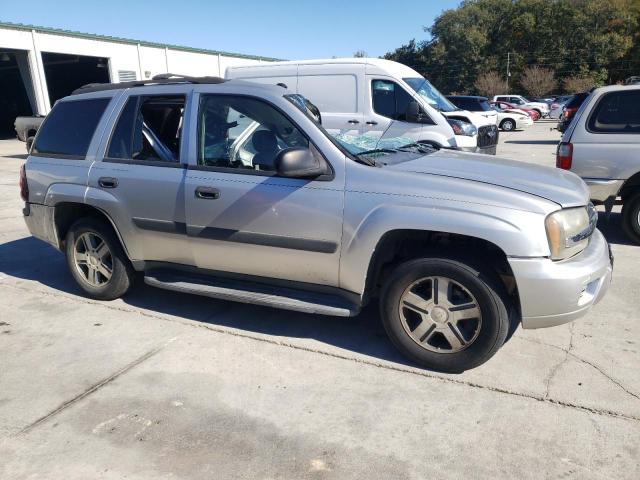 Photo 3 VIN: 1GNDS13S952253626 - CHEVROLET TRAILBLAZE 