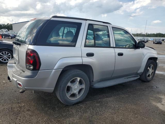 Photo 2 VIN: 1GNDS13S982249774 - CHEVROLET TRAILBLZR 