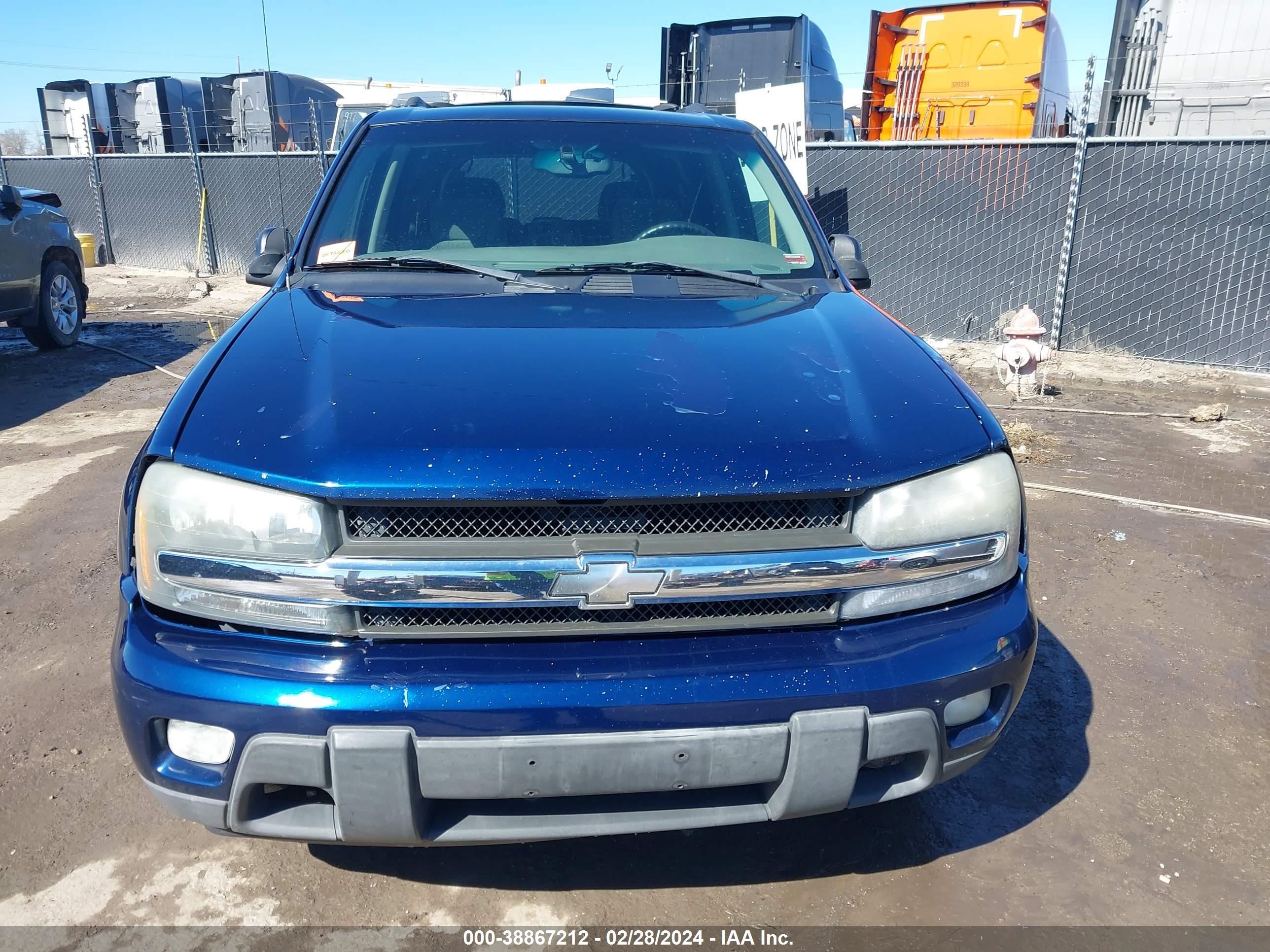 Photo 11 VIN: 1GNDS13SX22103682 - CHEVROLET TRAILBLAZER 