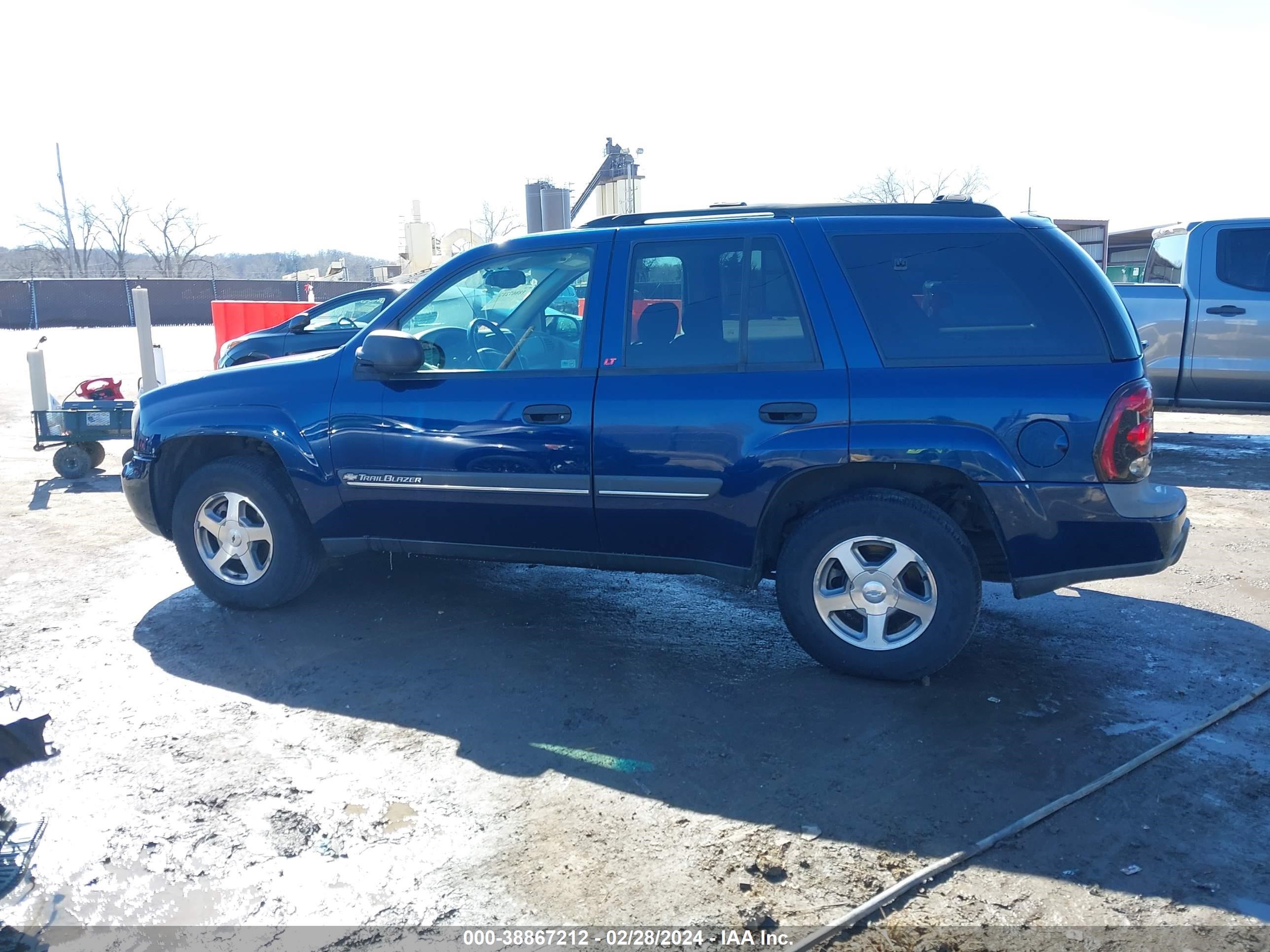 Photo 13 VIN: 1GNDS13SX22103682 - CHEVROLET TRAILBLAZER 