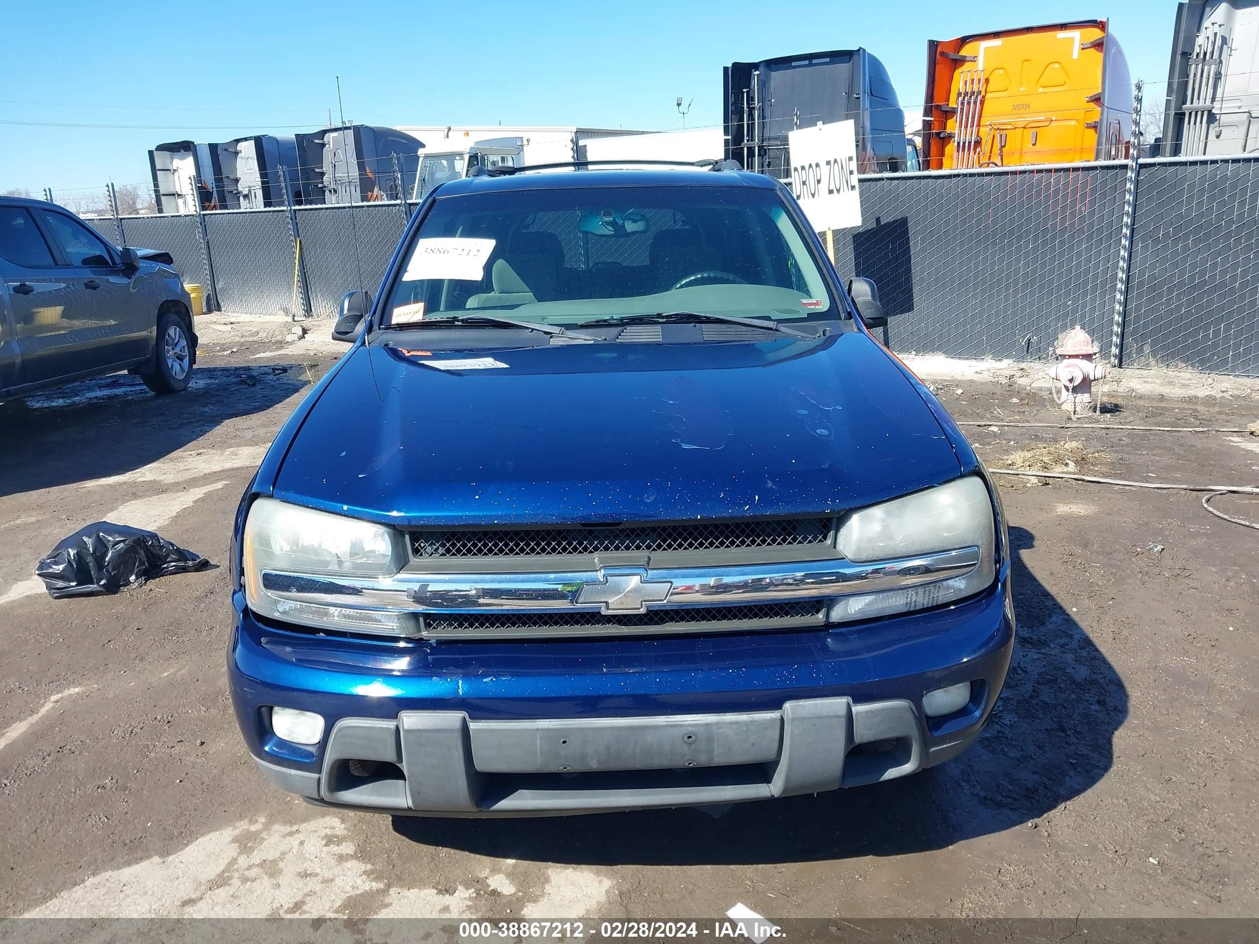 Photo 5 VIN: 1GNDS13SX22103682 - CHEVROLET TRAILBLAZER 