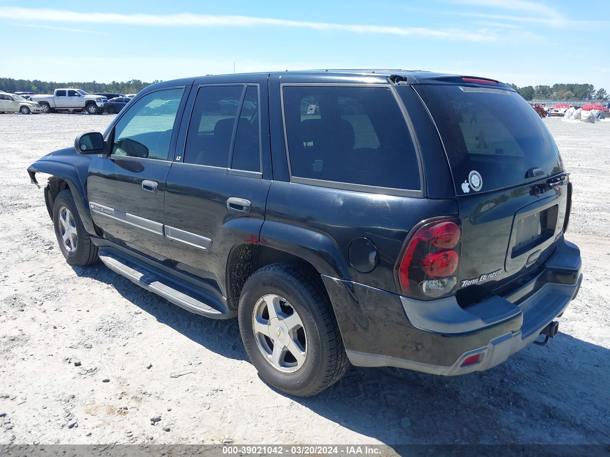 Photo 2 VIN: 1GNDS13SX22343556 - CHEVROLET TRAILBLAZER 