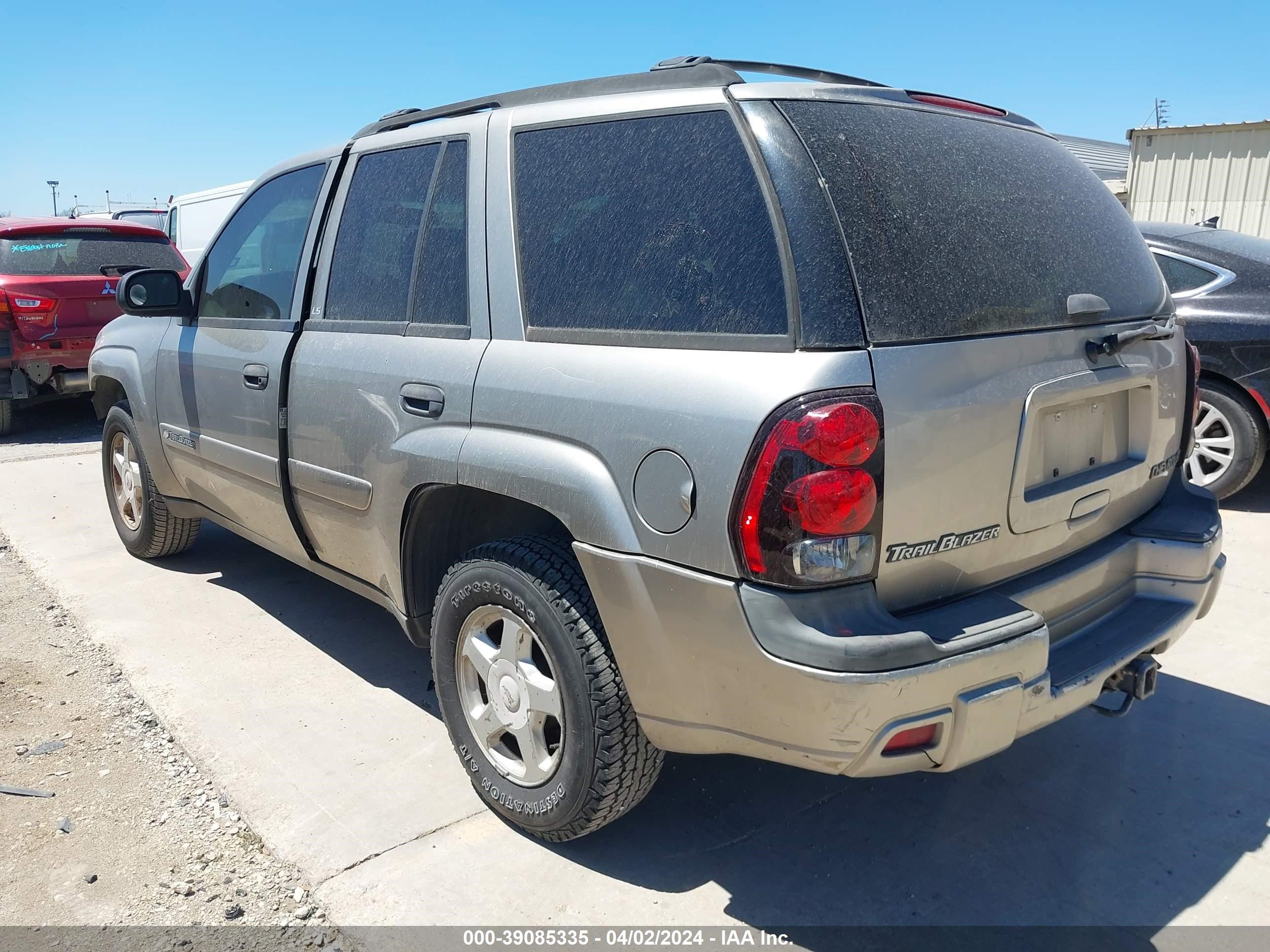 Photo 2 VIN: 1GNDS13SX22431636 - CHEVROLET TRAILBLAZER 