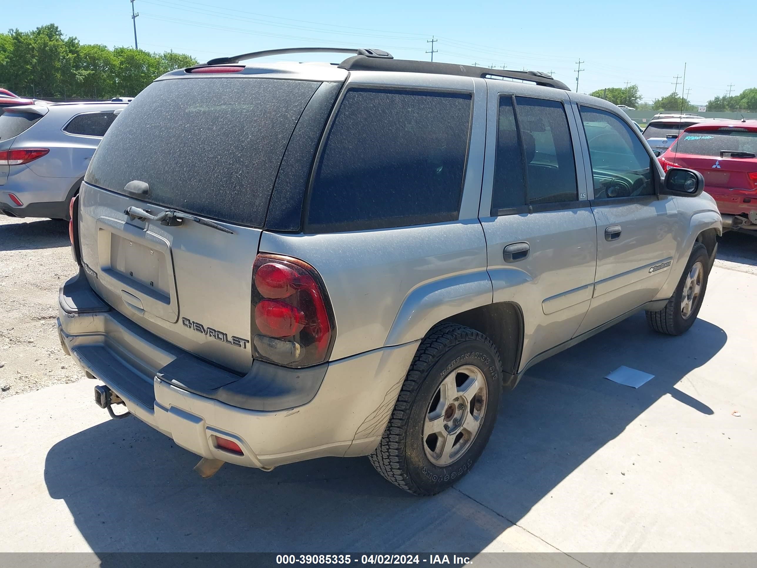 Photo 3 VIN: 1GNDS13SX22431636 - CHEVROLET TRAILBLAZER 