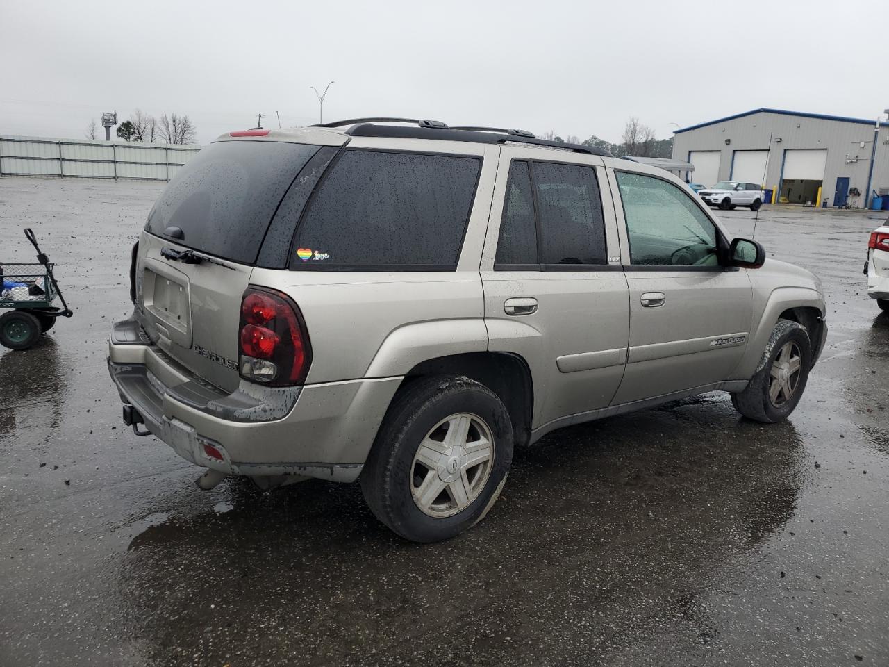 Photo 2 VIN: 1GNDS13SX32252174 - CHEVROLET TRAILBLAZER 