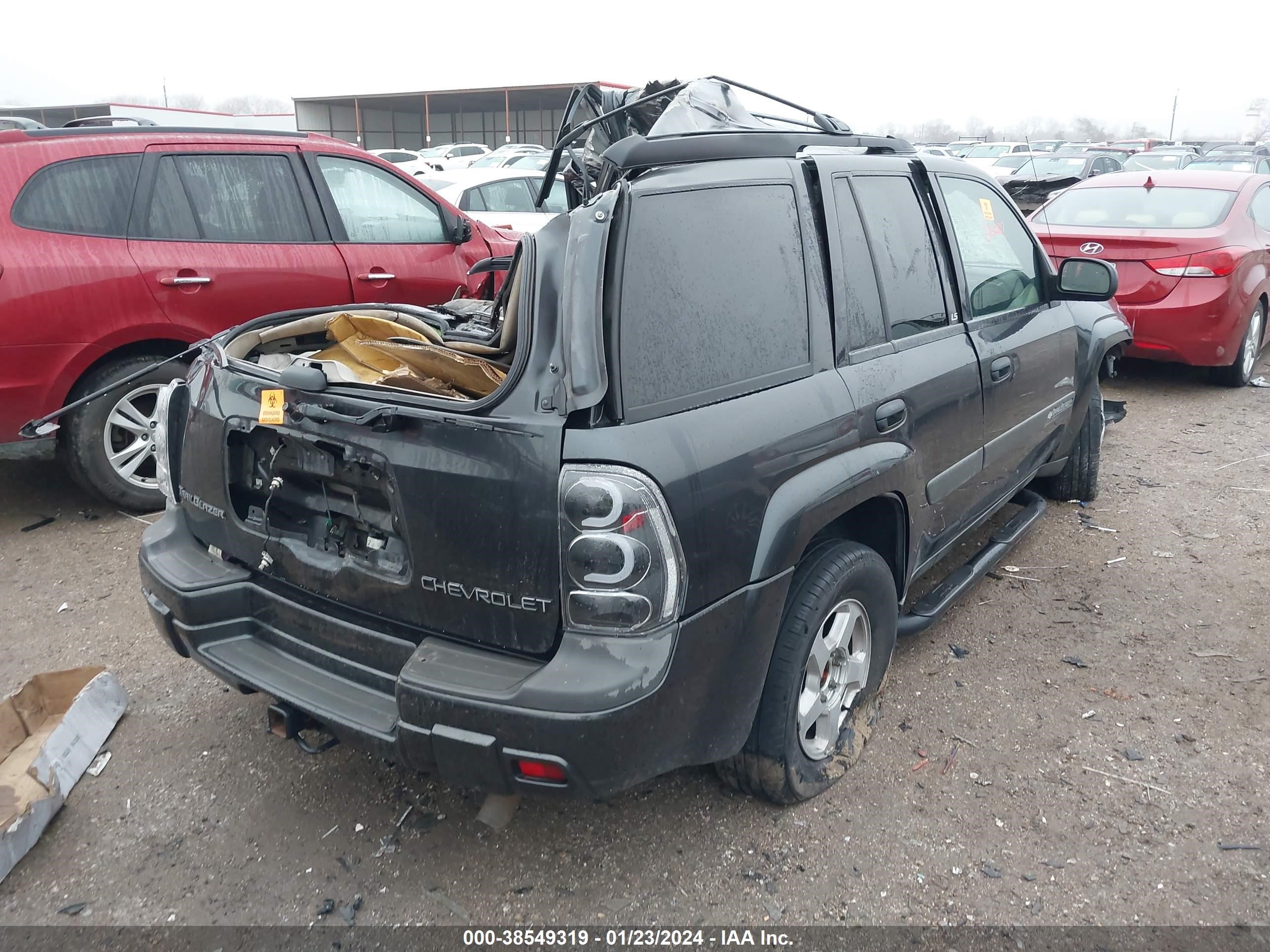 Photo 3 VIN: 1GNDS13SX32288382 - CHEVROLET TRAILBLAZER 