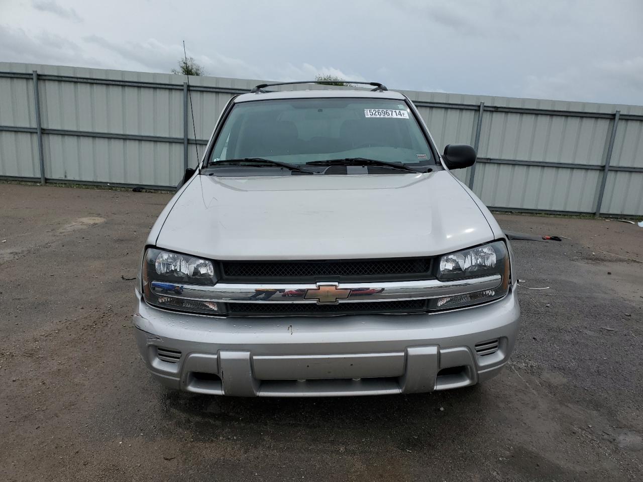 Photo 4 VIN: 1GNDS13SX42430120 - CHEVROLET TRAILBLAZER 