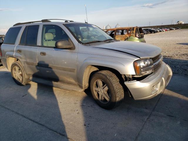 Photo 3 VIN: 1GNDS13SX52387576 - CHEVROLET TRAILBLAZE 