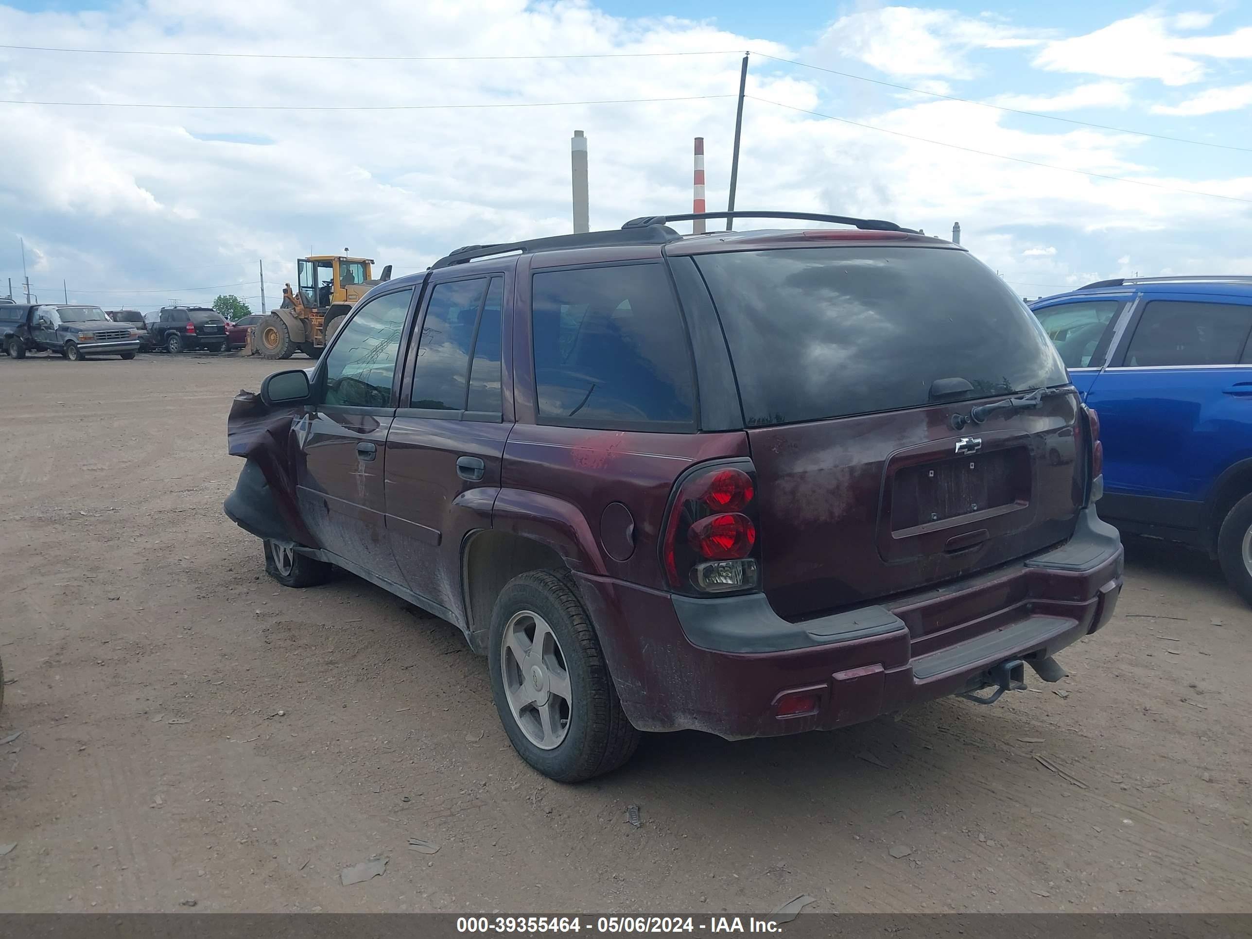 Photo 2 VIN: 1GNDS13SX62125543 - CHEVROLET TRAILBLAZER 