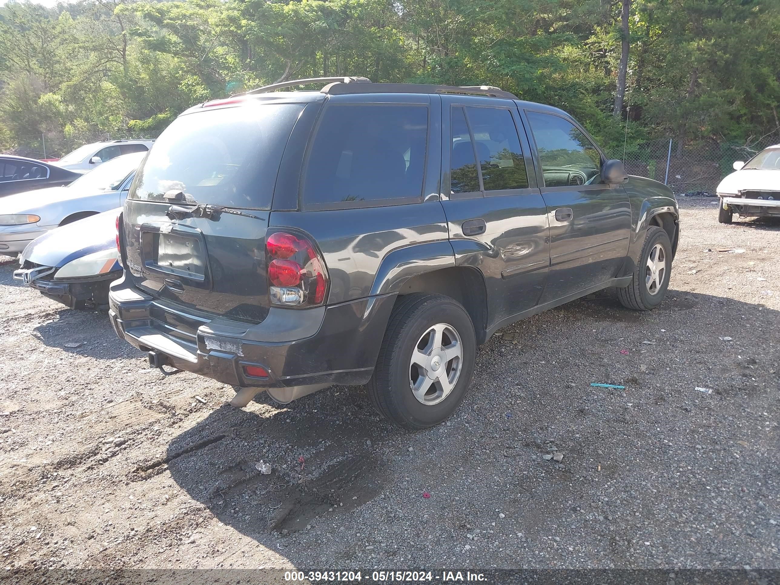 Photo 3 VIN: 1GNDS13SX62219762 - CHEVROLET TRAILBLAZER 