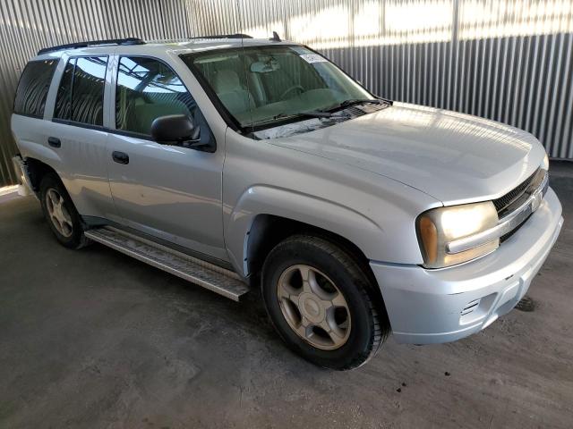 Photo 3 VIN: 1GNDS13SX72126757 - CHEVROLET TRAILBLAZE 