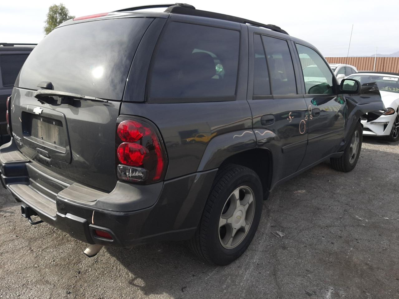 Photo 2 VIN: 1GNDS13SX72161587 - CHEVROLET TRAILBLAZER 