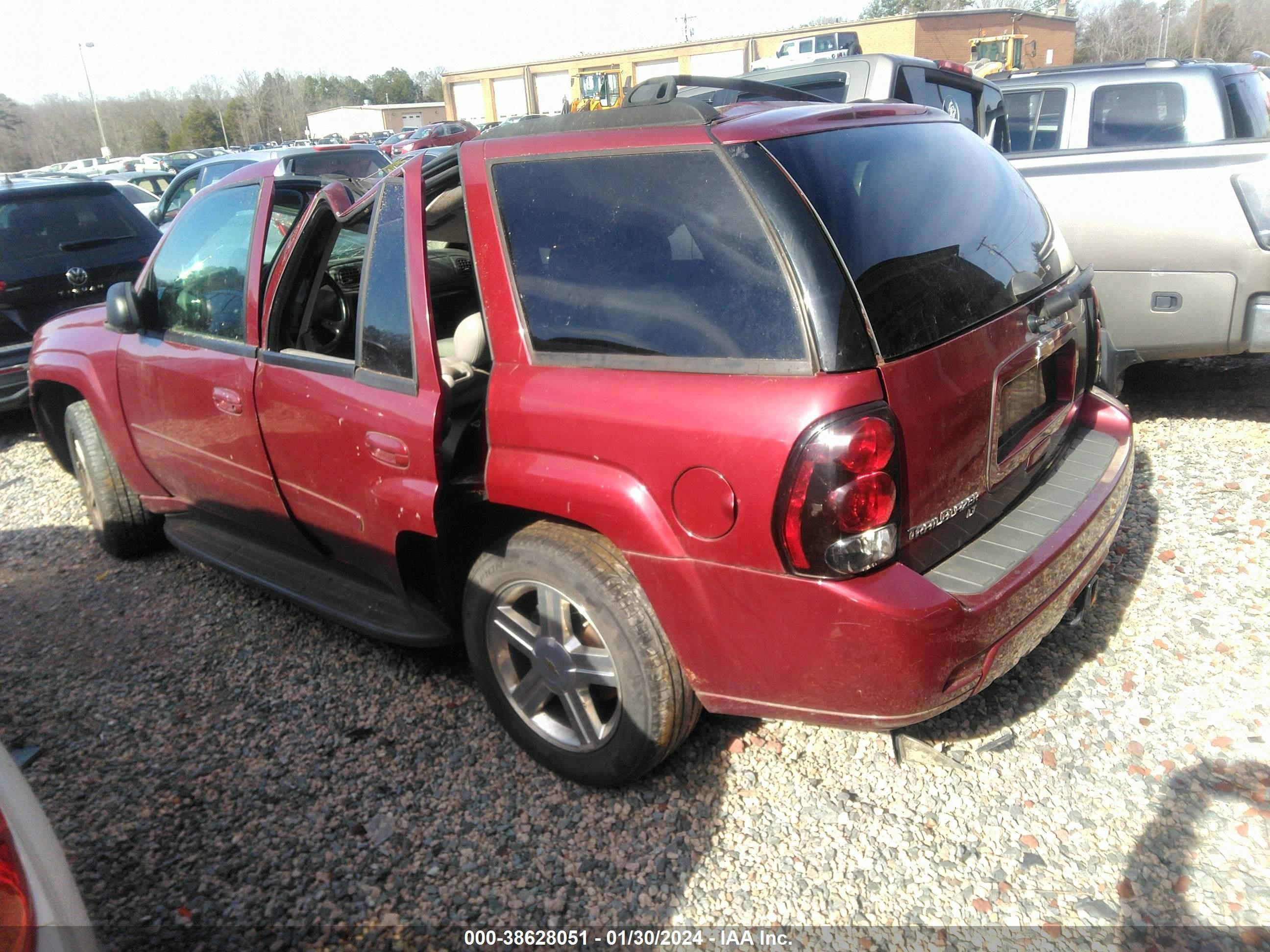 Photo 2 VIN: 1GNDS13SX72190720 - CHEVROLET TRAILBLAZER 