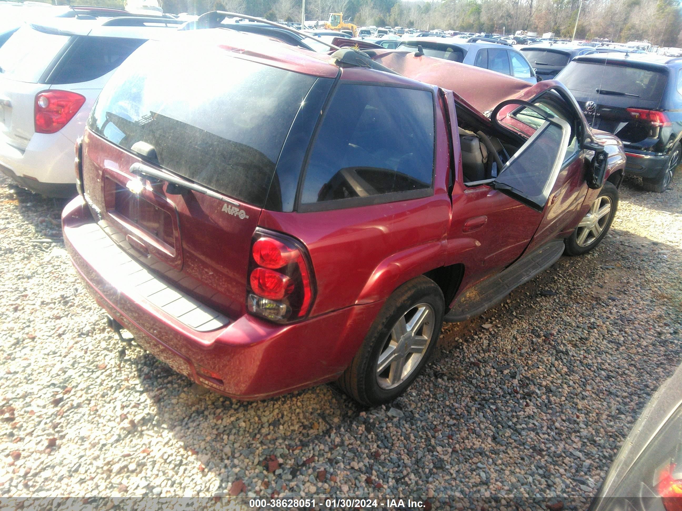 Photo 3 VIN: 1GNDS13SX72190720 - CHEVROLET TRAILBLAZER 