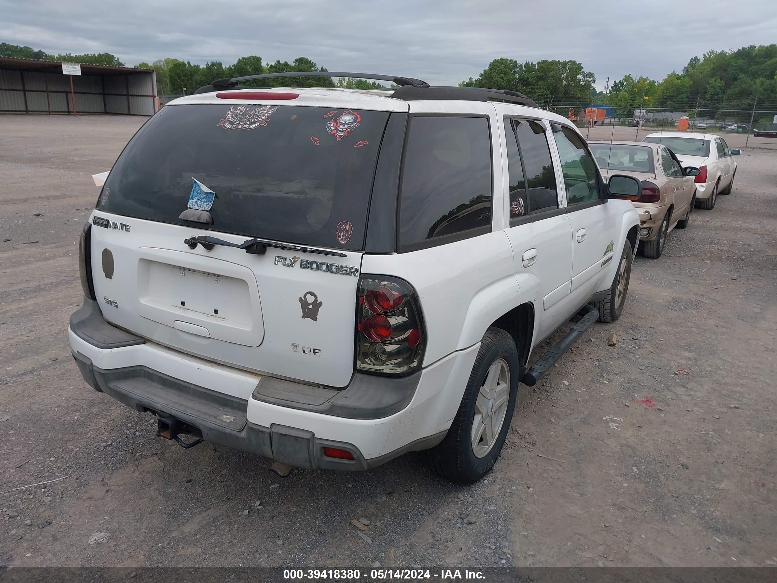 Photo 3 VIN: 1GNDT13S022172345 - CHEVROLET TRAILBLAZER 