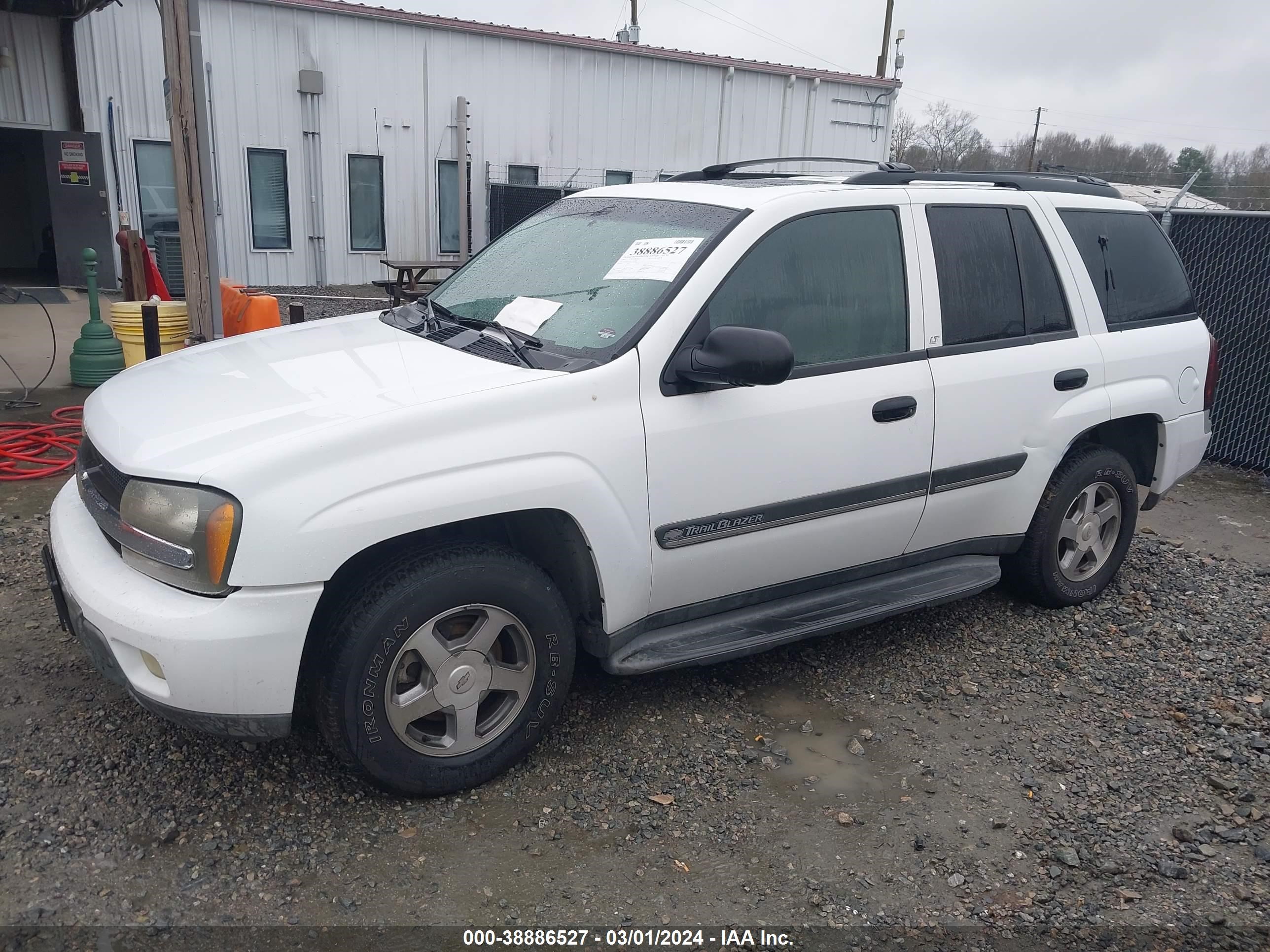 Photo 1 VIN: 1GNDT13S022180400 - CHEVROLET TRAILBLAZER 