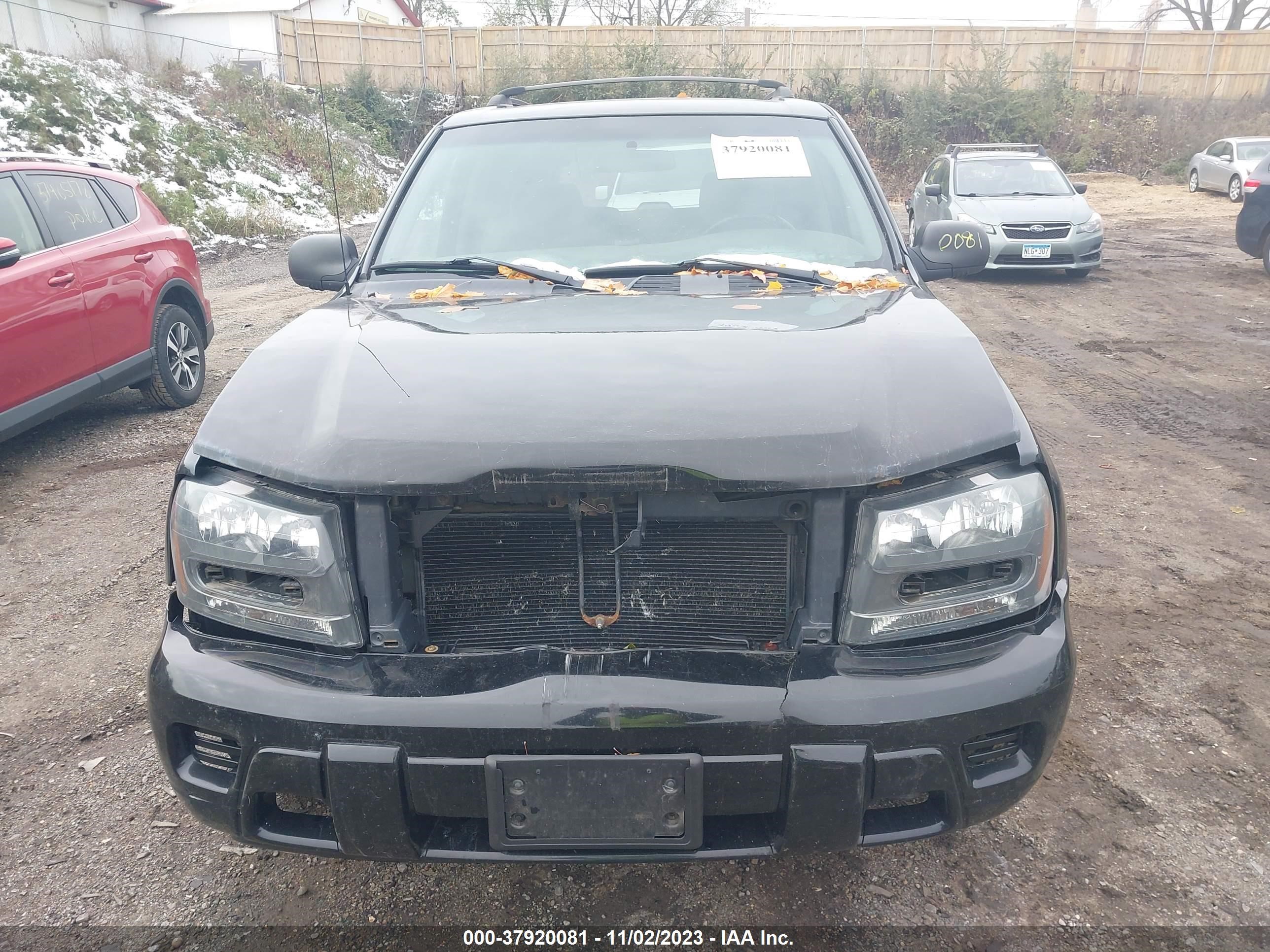 Photo 5 VIN: 1GNDT13S022284515 - CHEVROLET TRAILBLAZER 