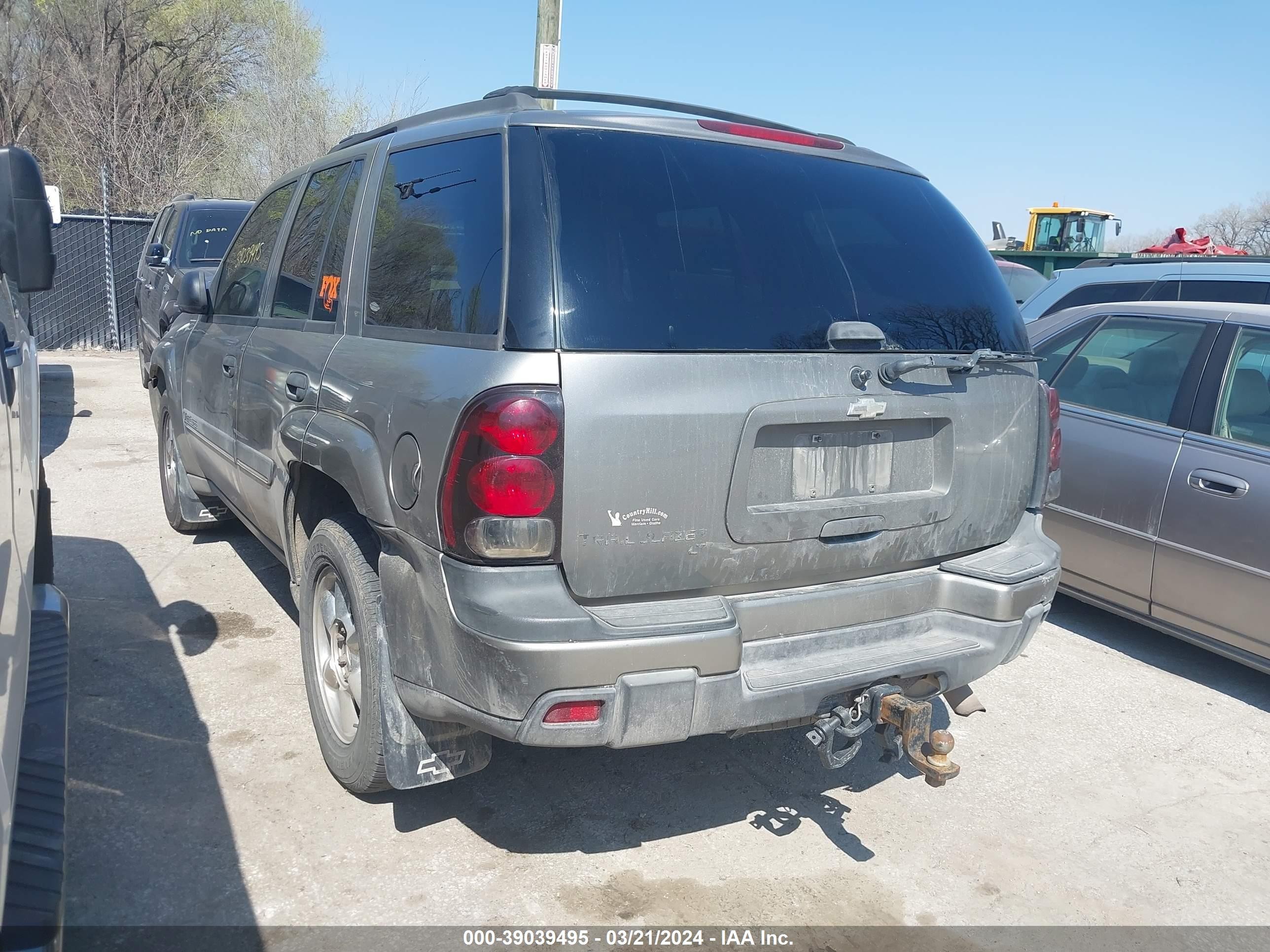 Photo 2 VIN: 1GNDT13S022468045 - CHEVROLET TRAILBLAZER 