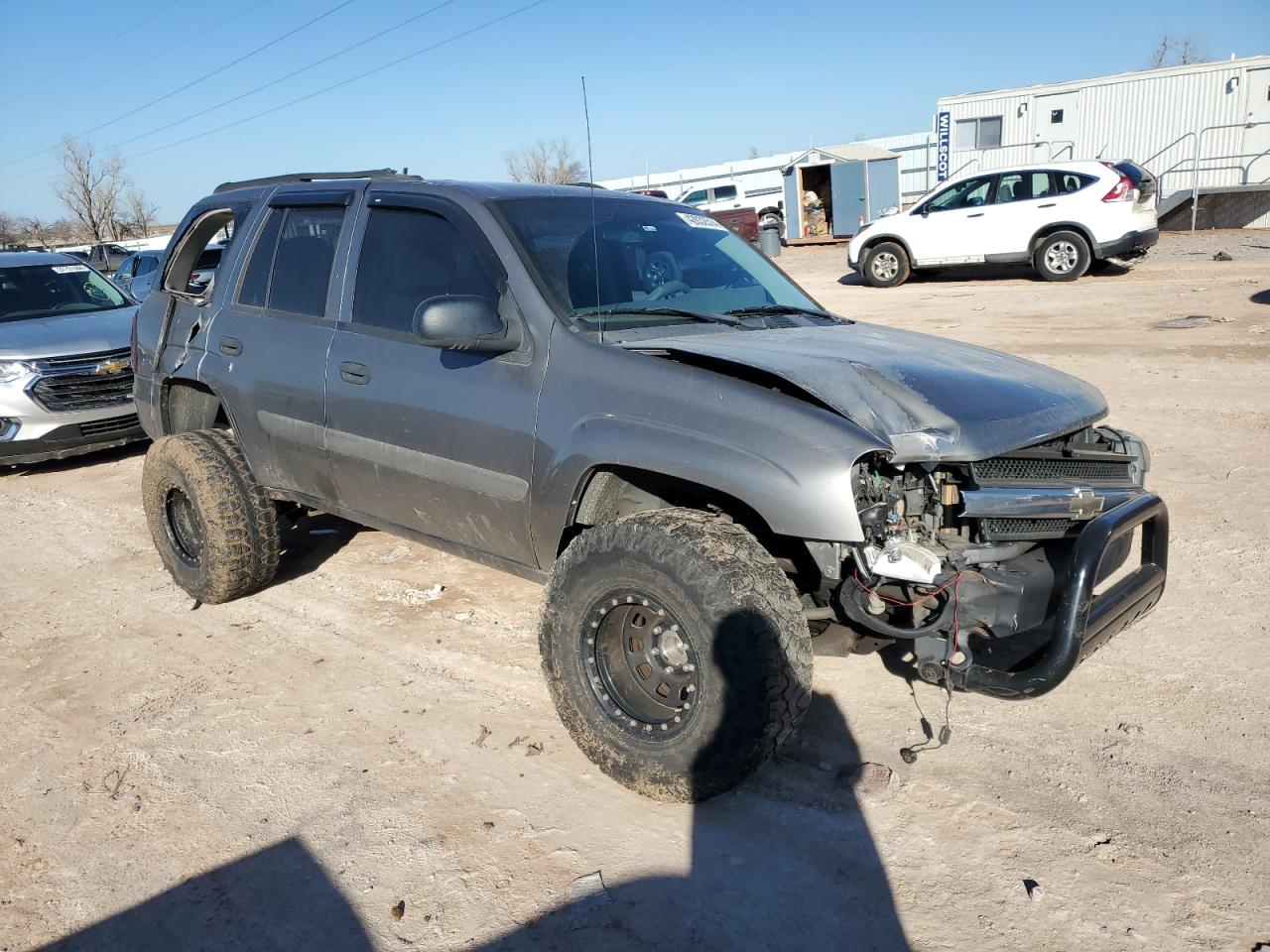 Photo 3 VIN: 1GNDT13S052341784 - CHEVROLET TRAILBLAZER 