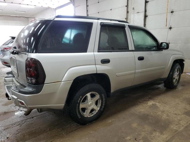 Photo 2 VIN: 1GNDT13S062161142 - CHEVROLET TRAILBLAZE 